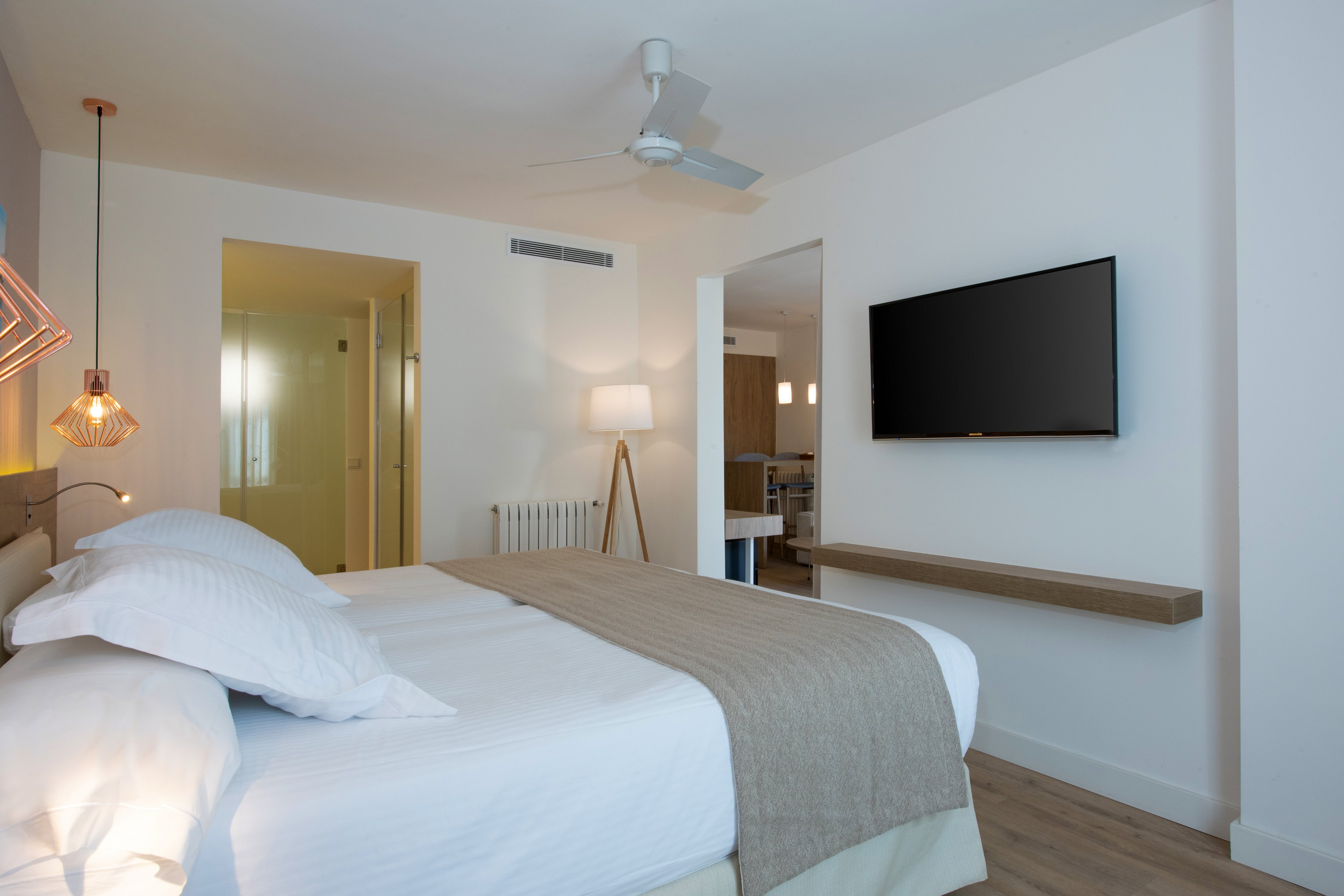 Valentin Somni Suites & Hotel