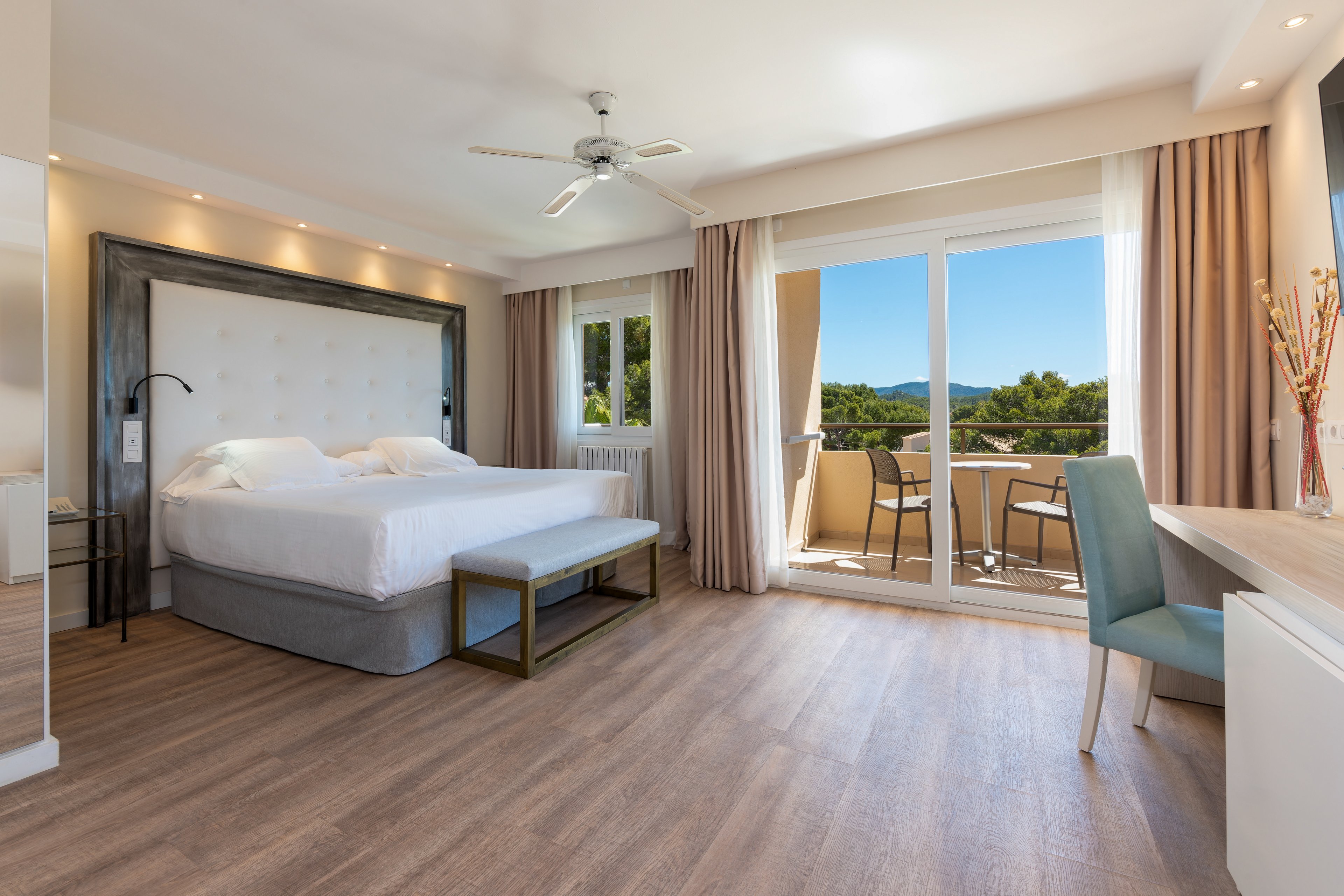 Valentin Somni Suites & Hotel