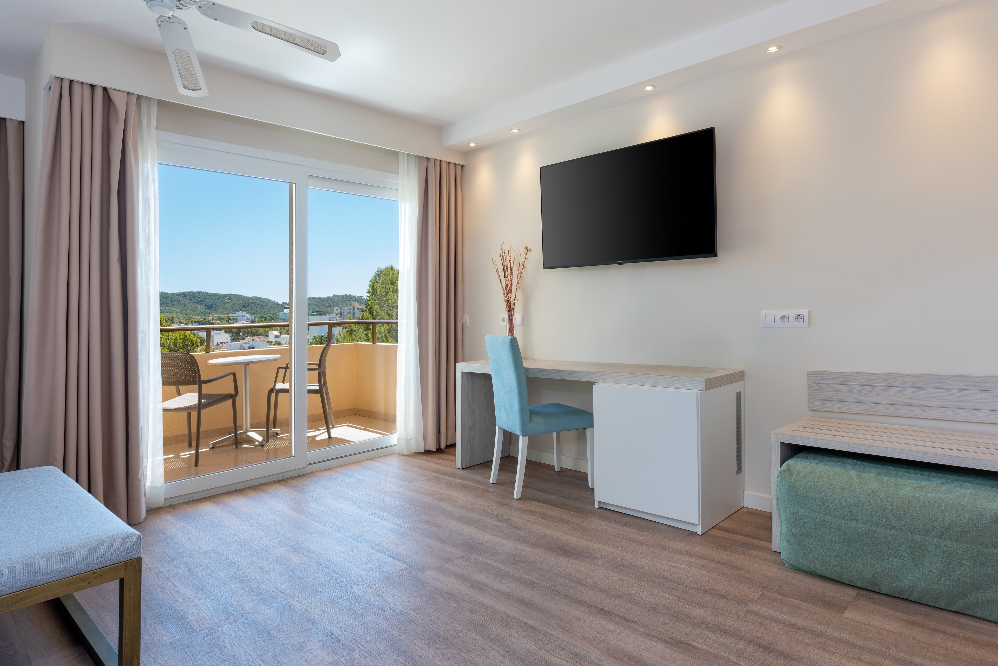 Valentin Somni Suites & Hotel