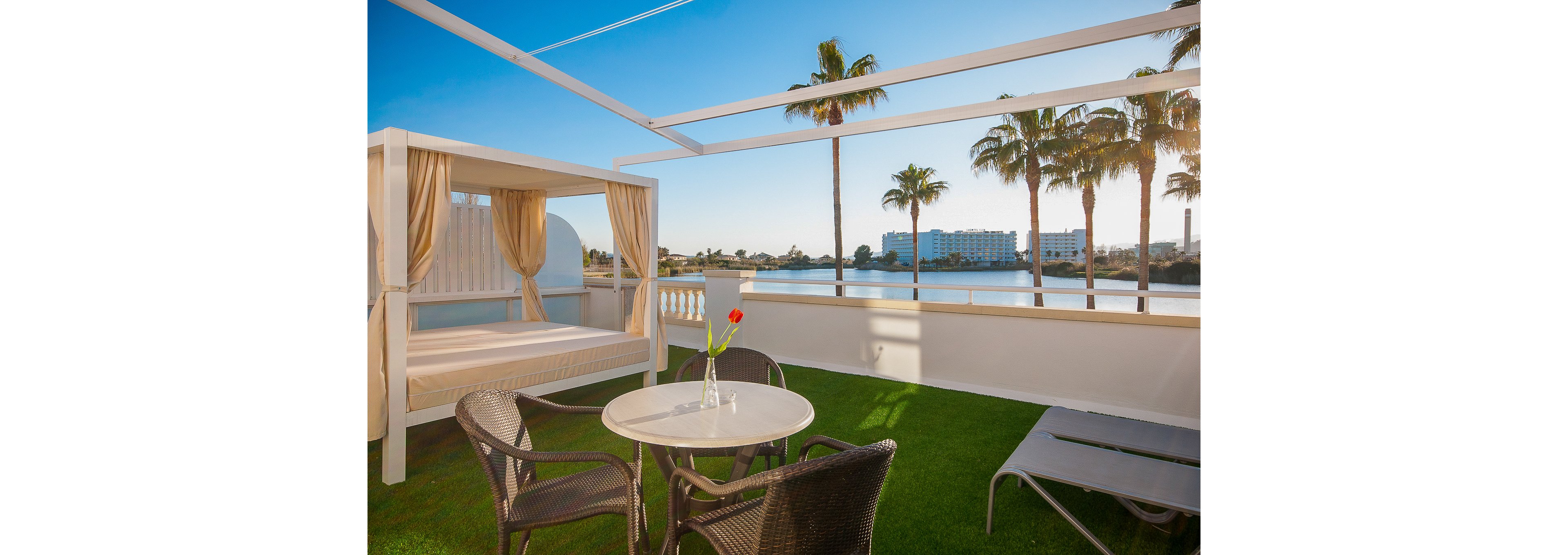 Universal Aparthotel Elisa