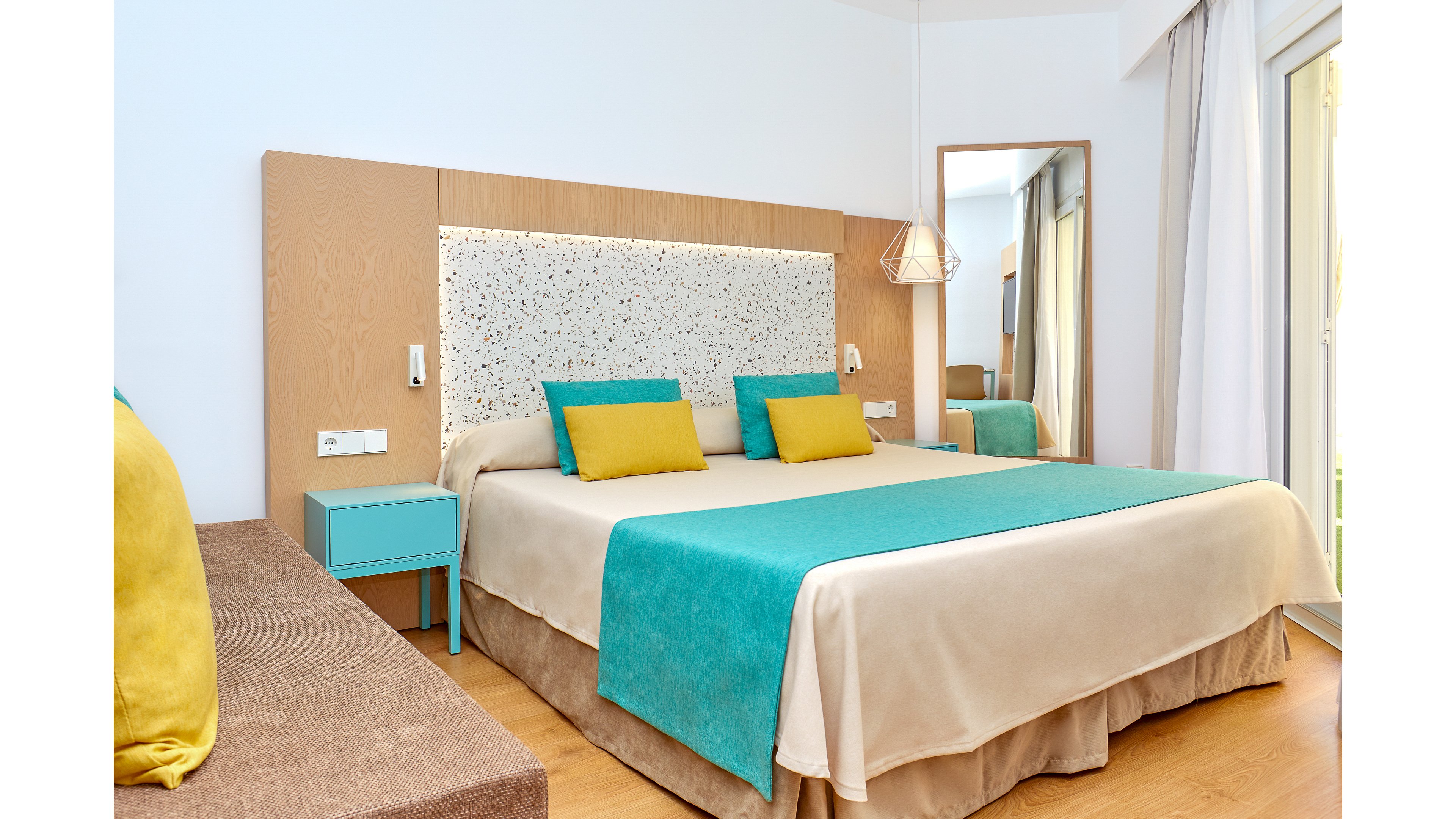 Universal Aparthotel Elisa