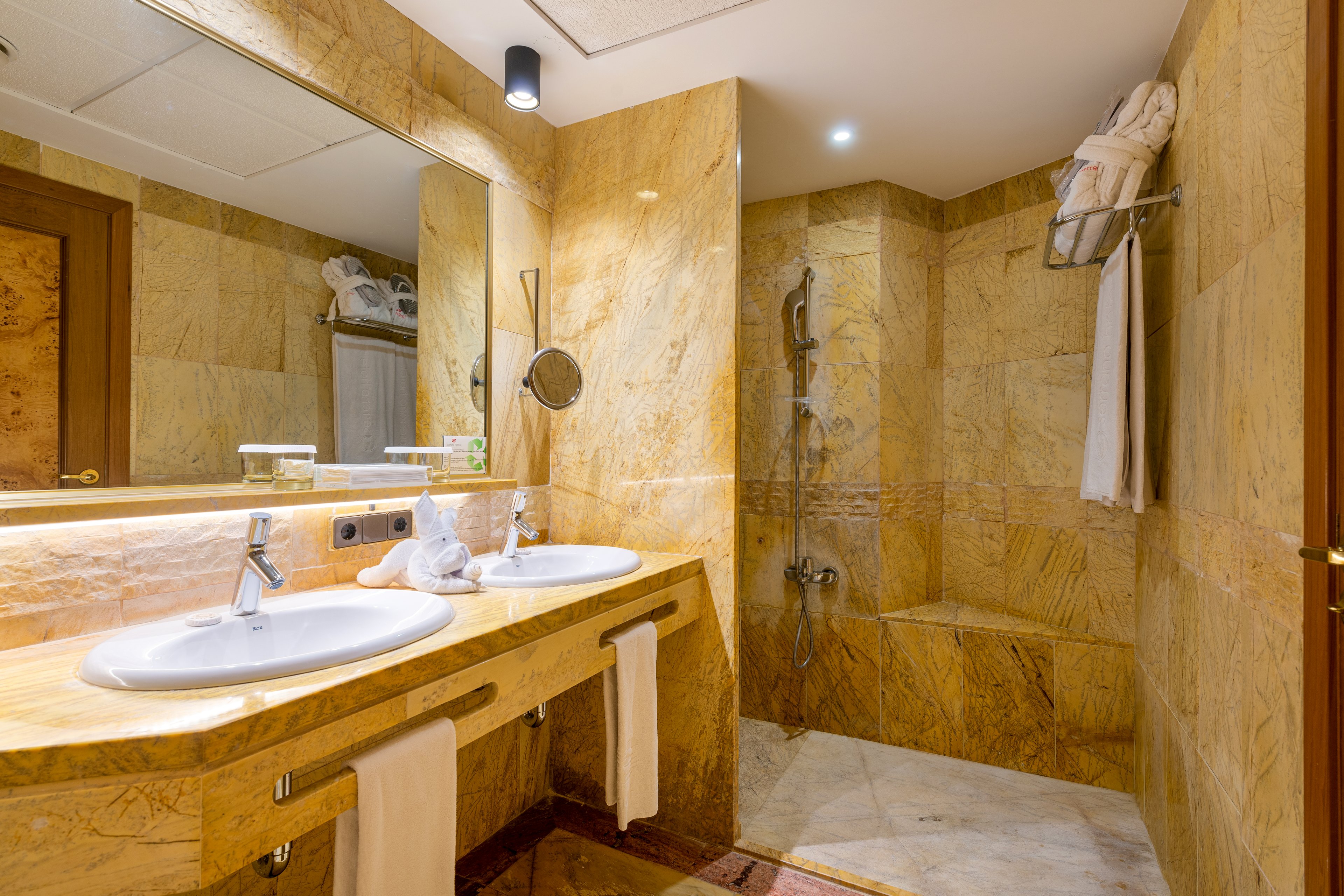 Hotel Serrano Palace