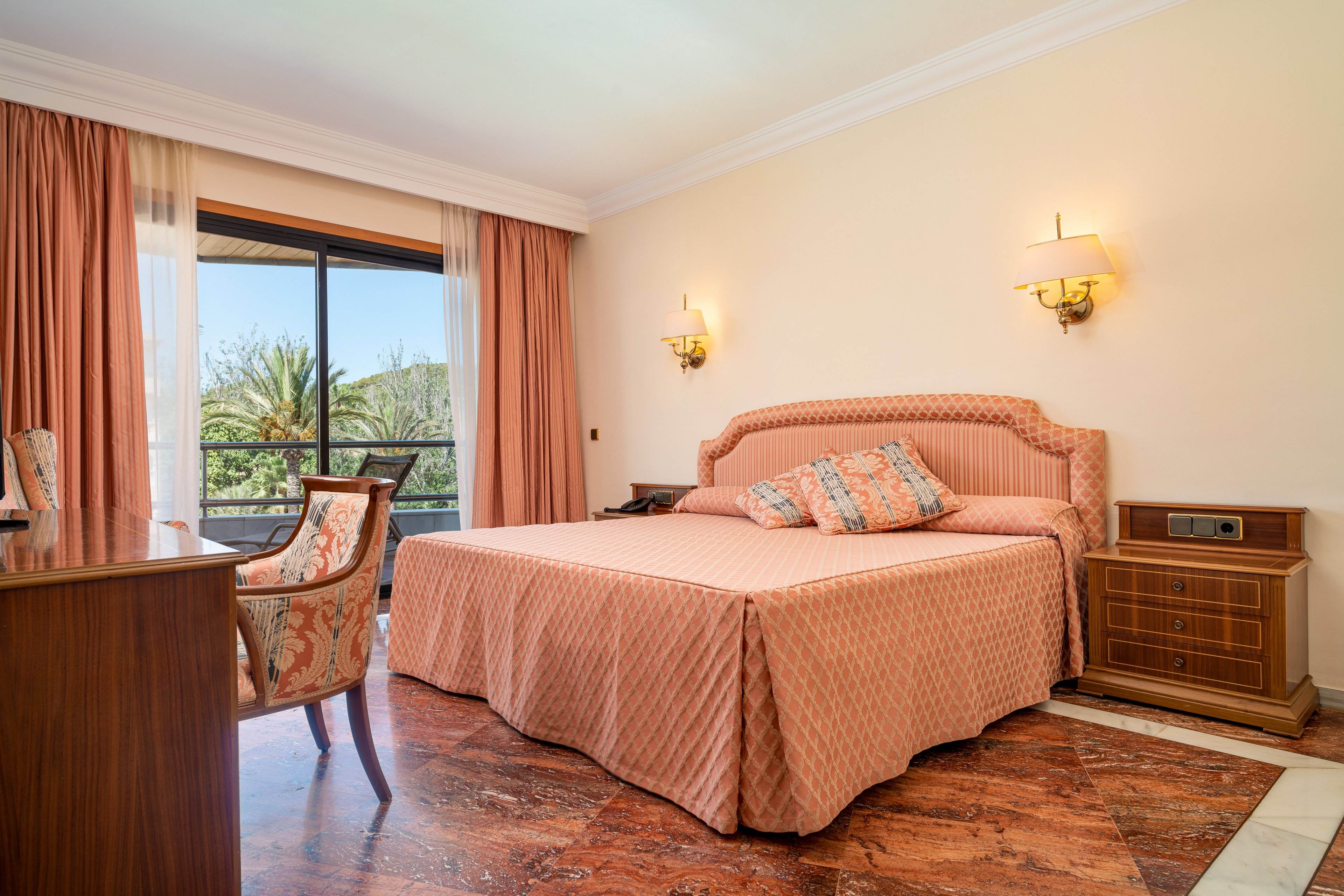 Hotel Serrano Palace