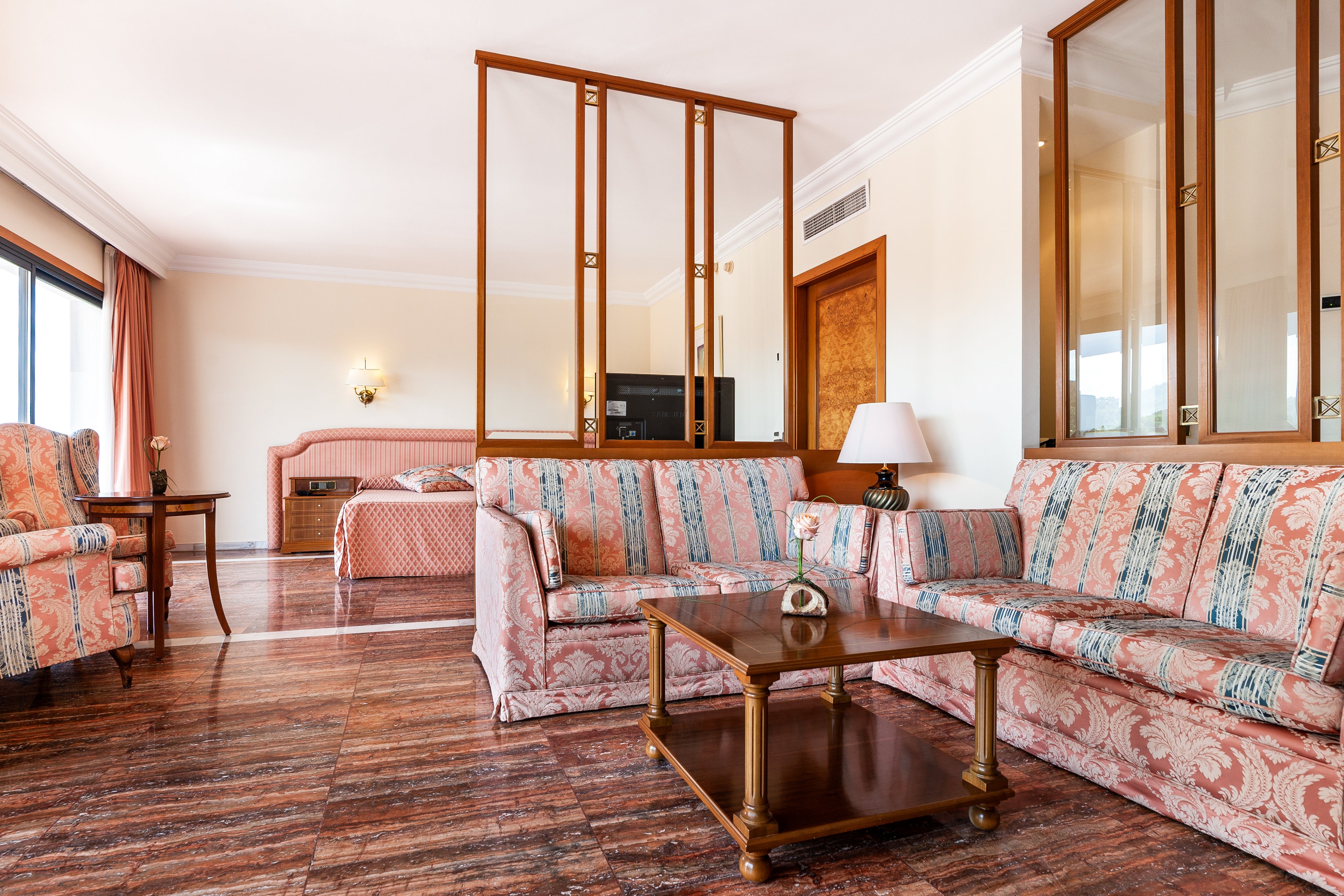 Hotel Serrano Palace