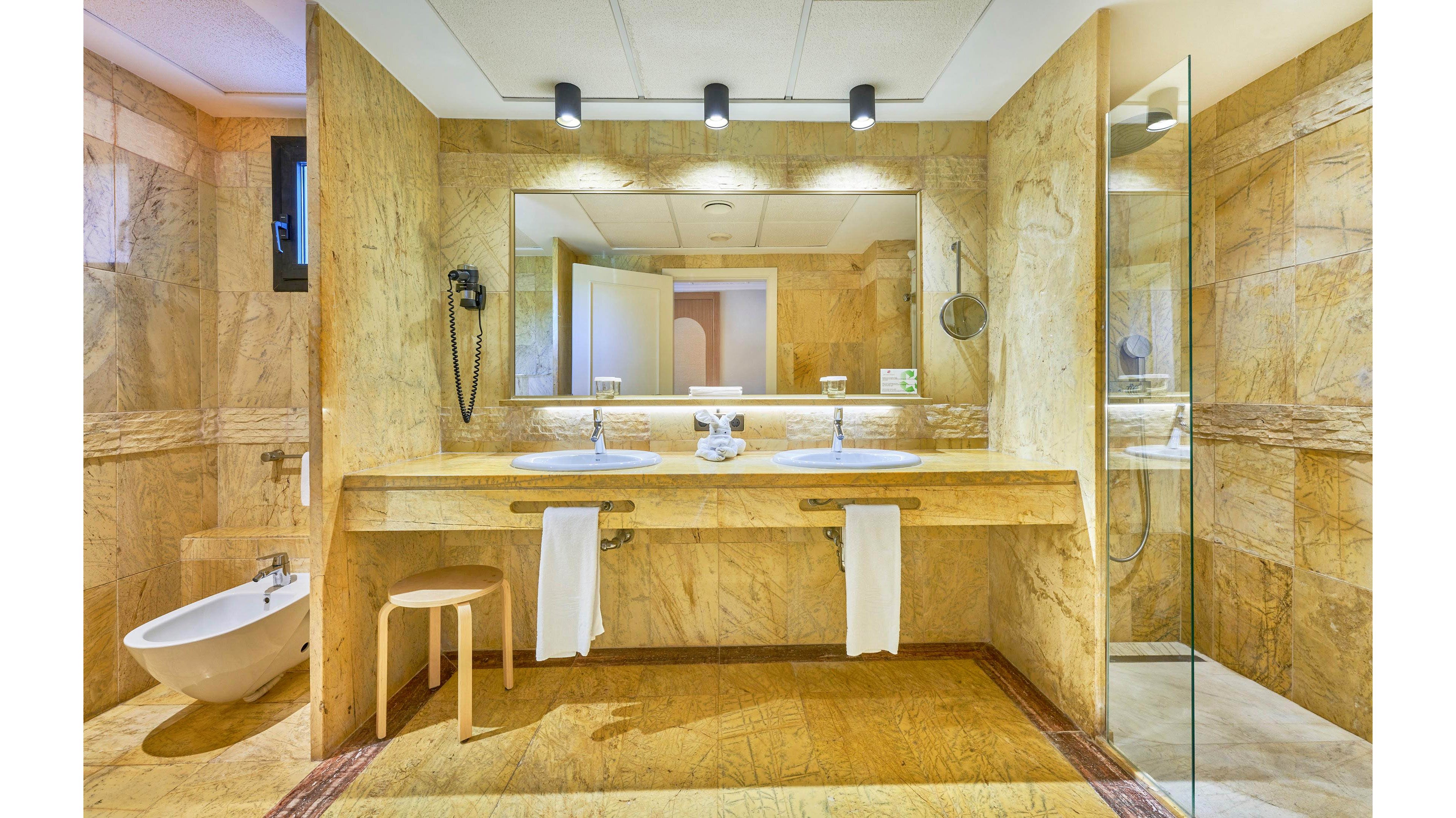 Hotel Serrano Palace