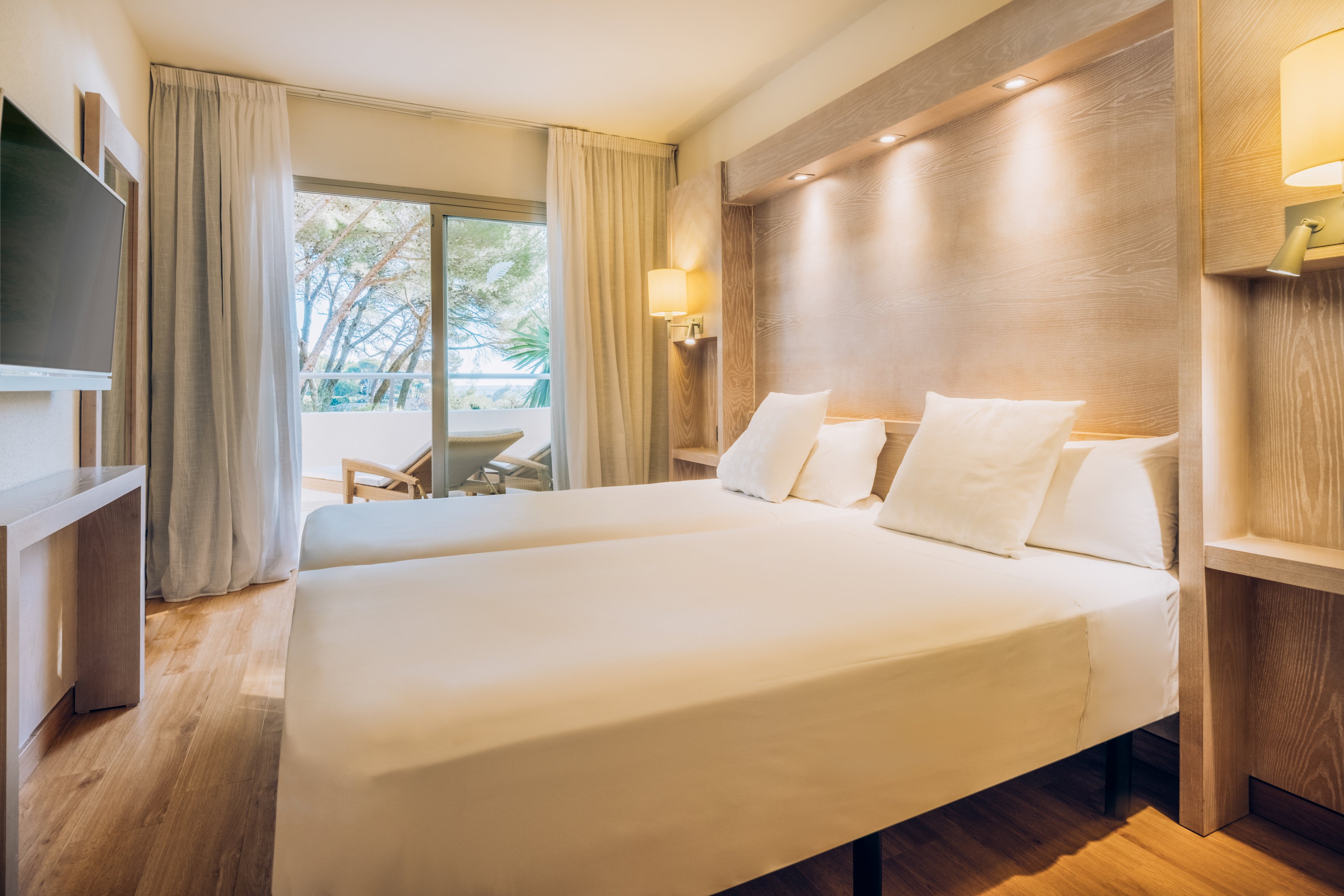 Iberostar Waves Pinos Park