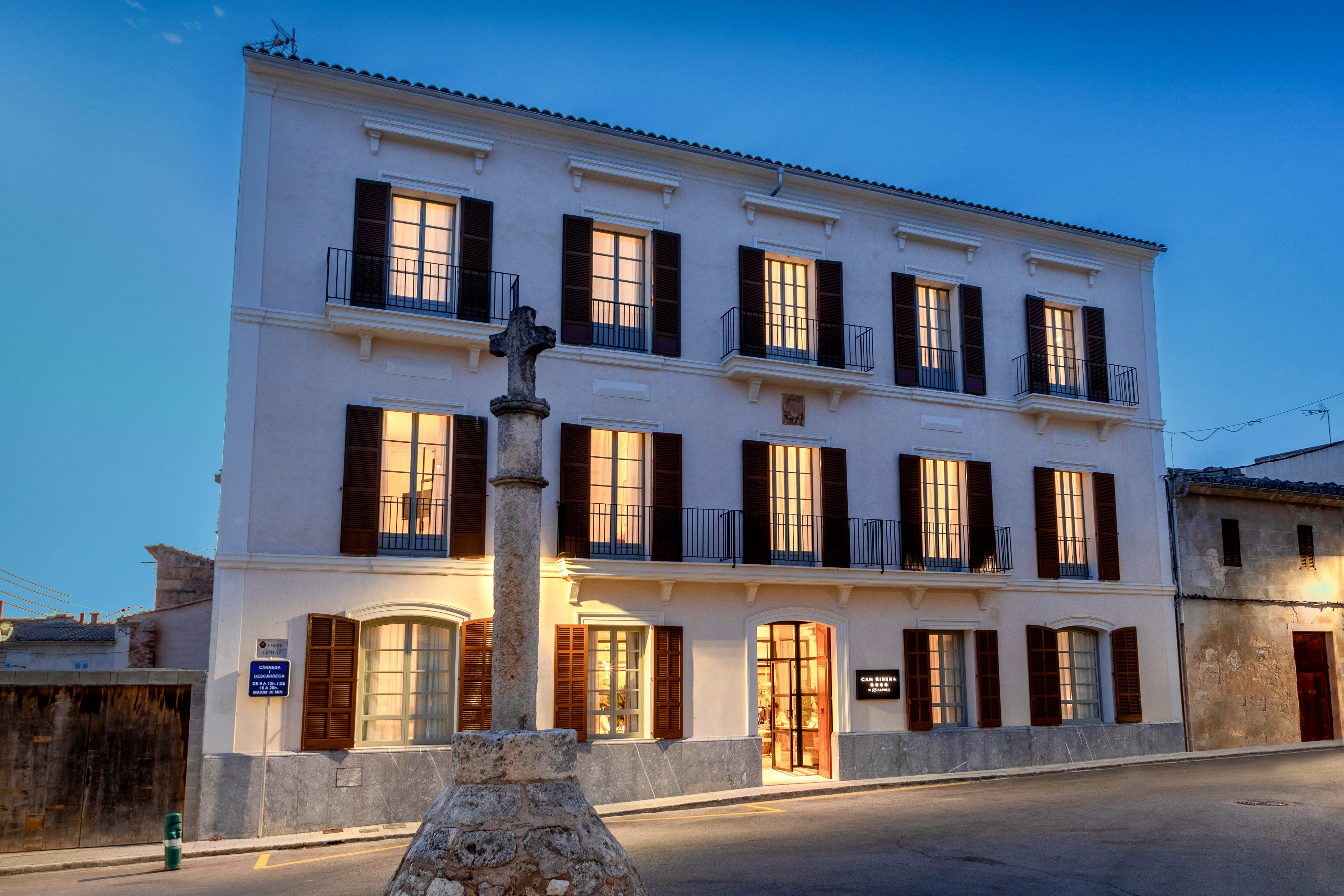 Can Ribera by Zafiro