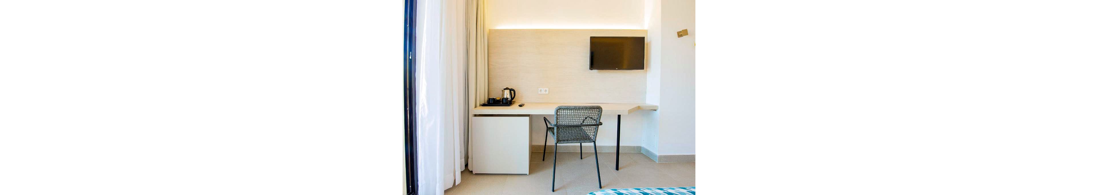 Hotel Playa Mondrago