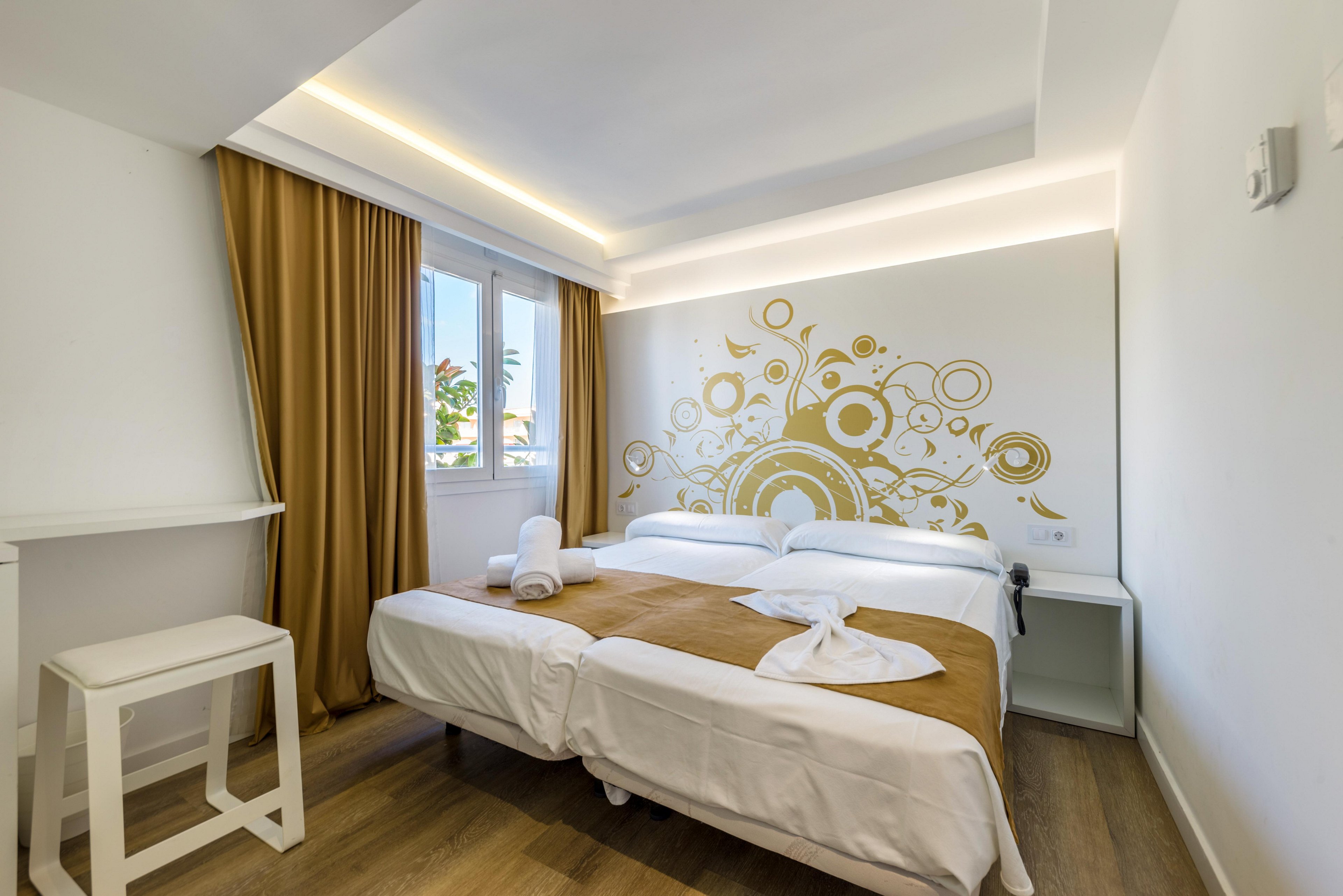 Hotel Triton Beach