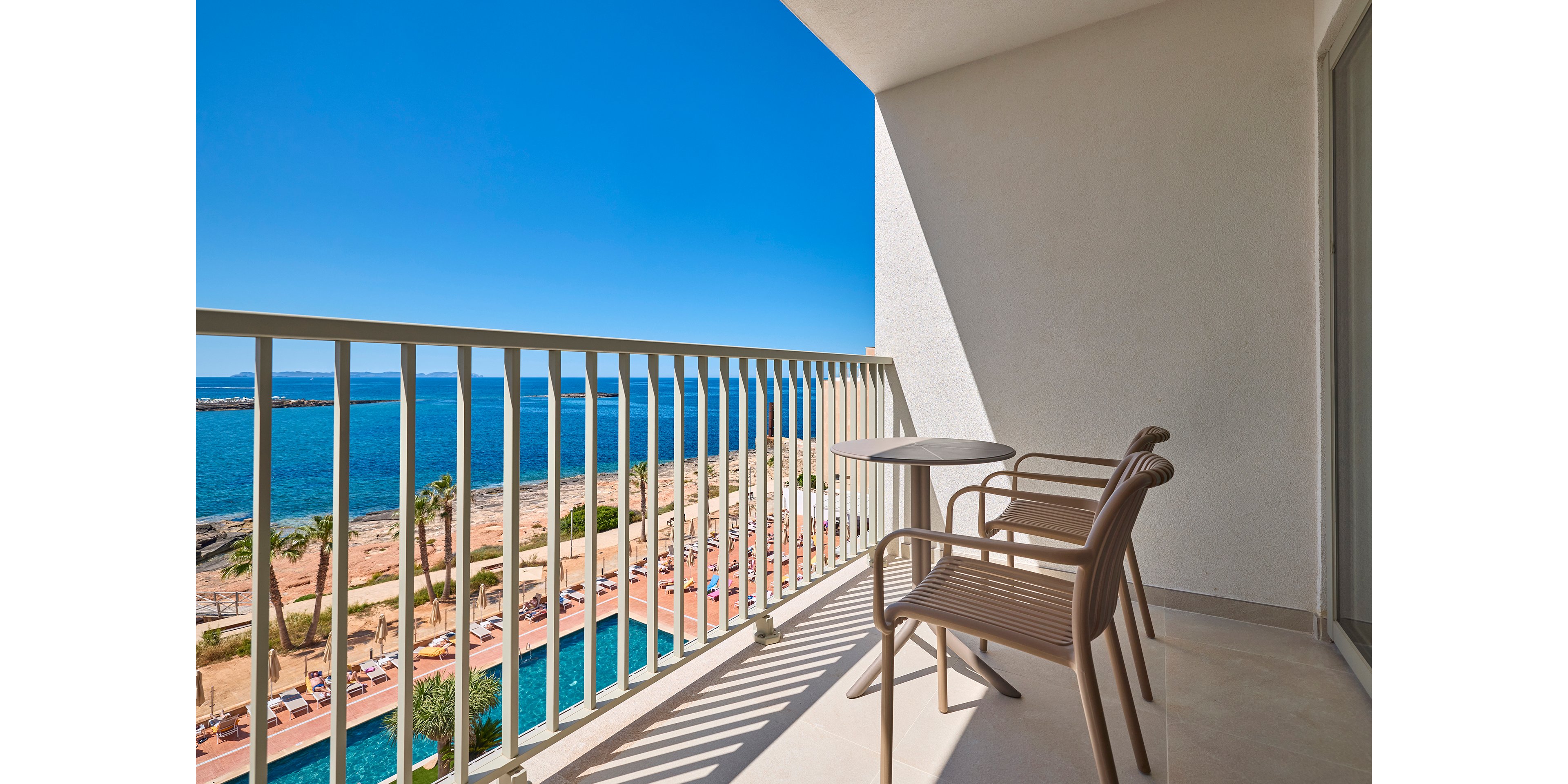 Universal Hotel Romantica