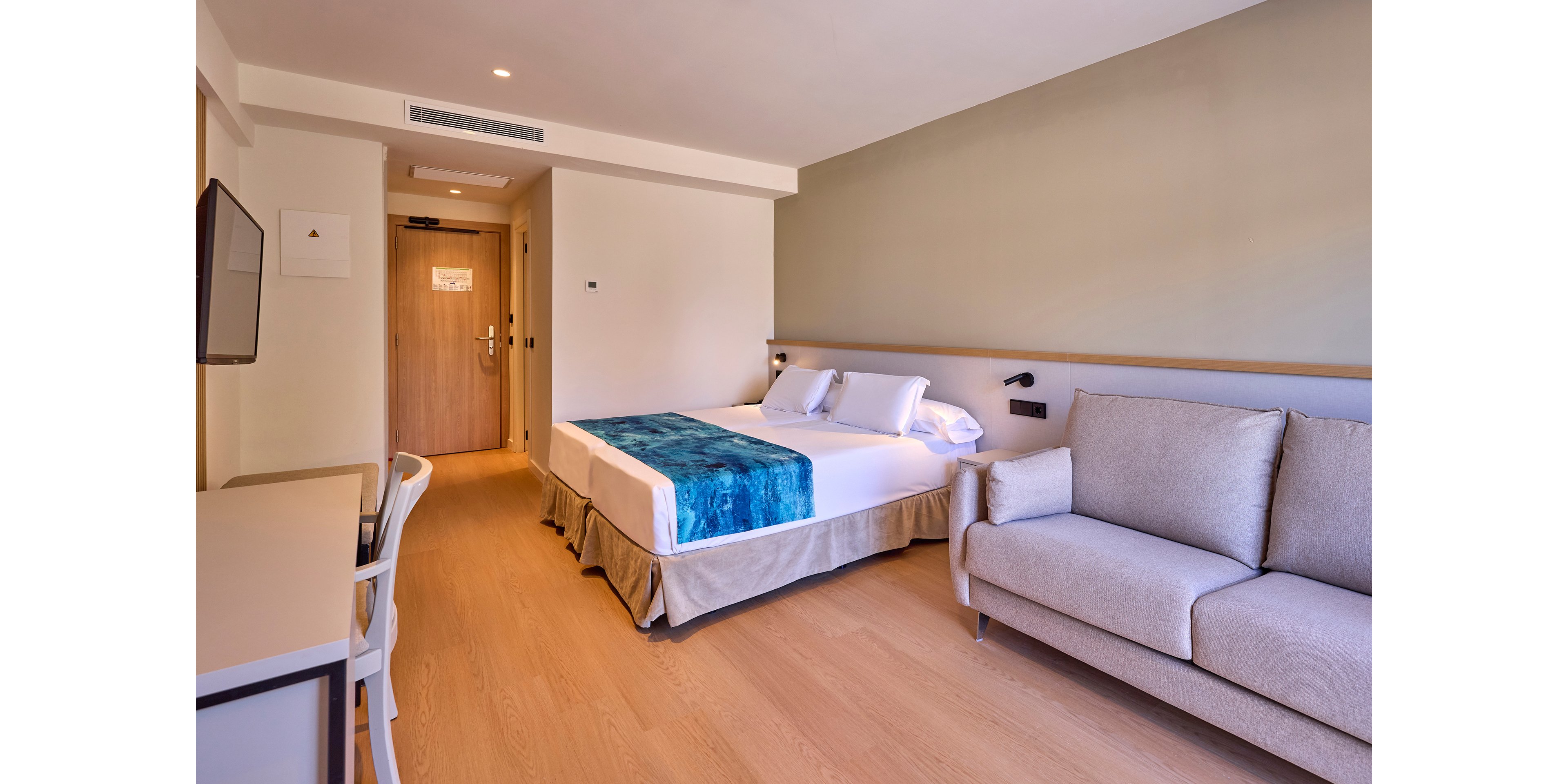 Universal Hotel Romantica