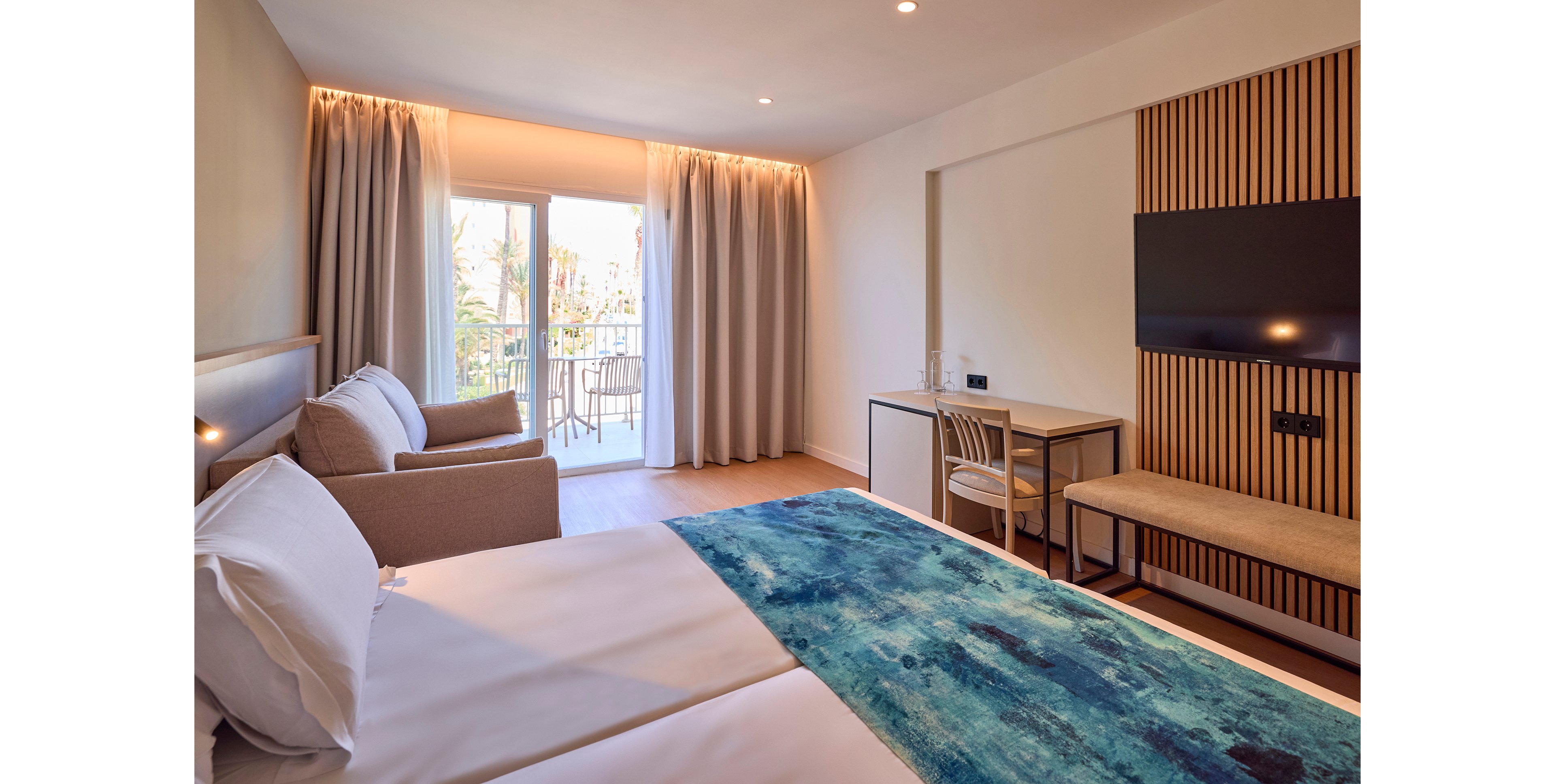 Universal Hotel Romantica