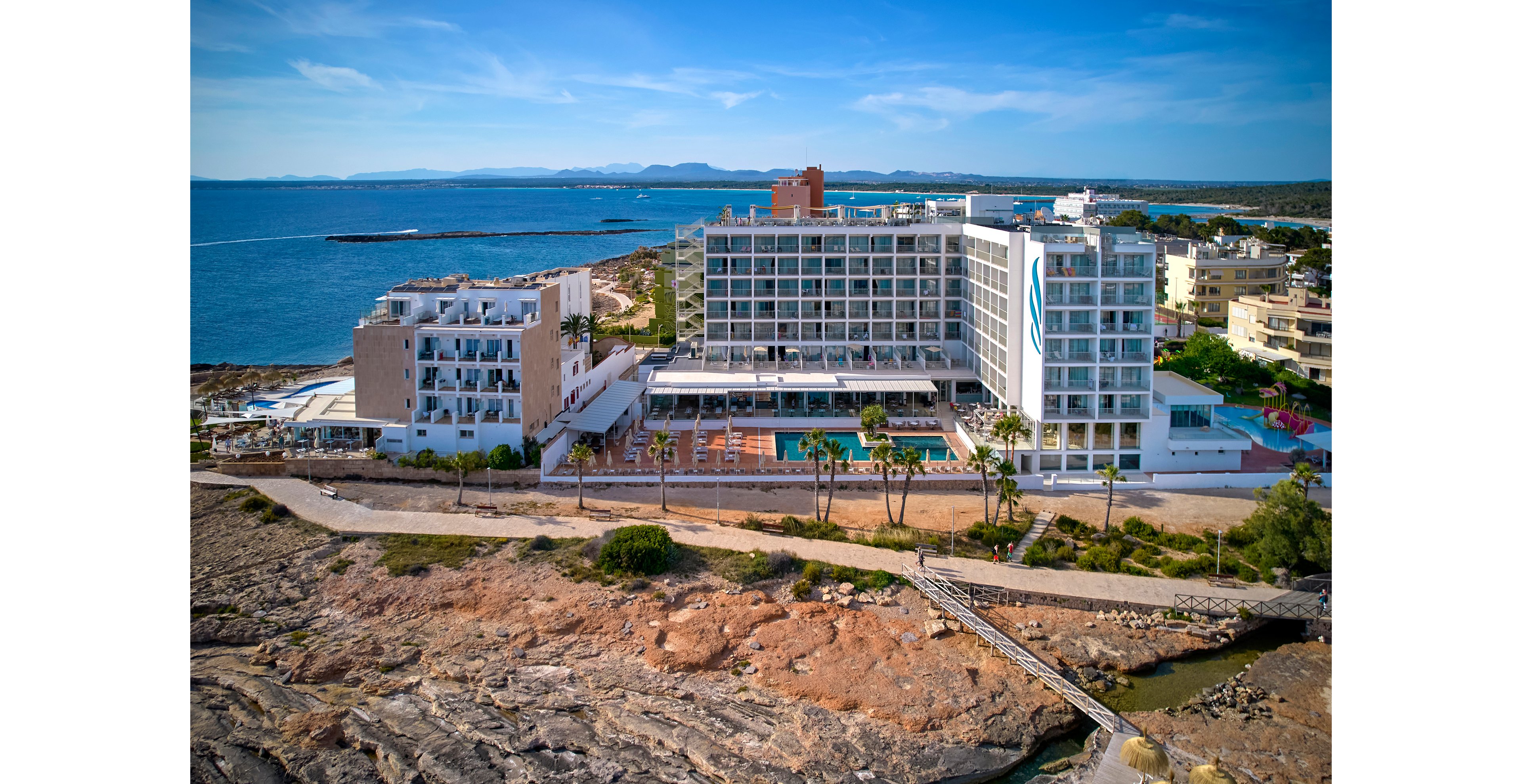 Universal Hotel Romantica