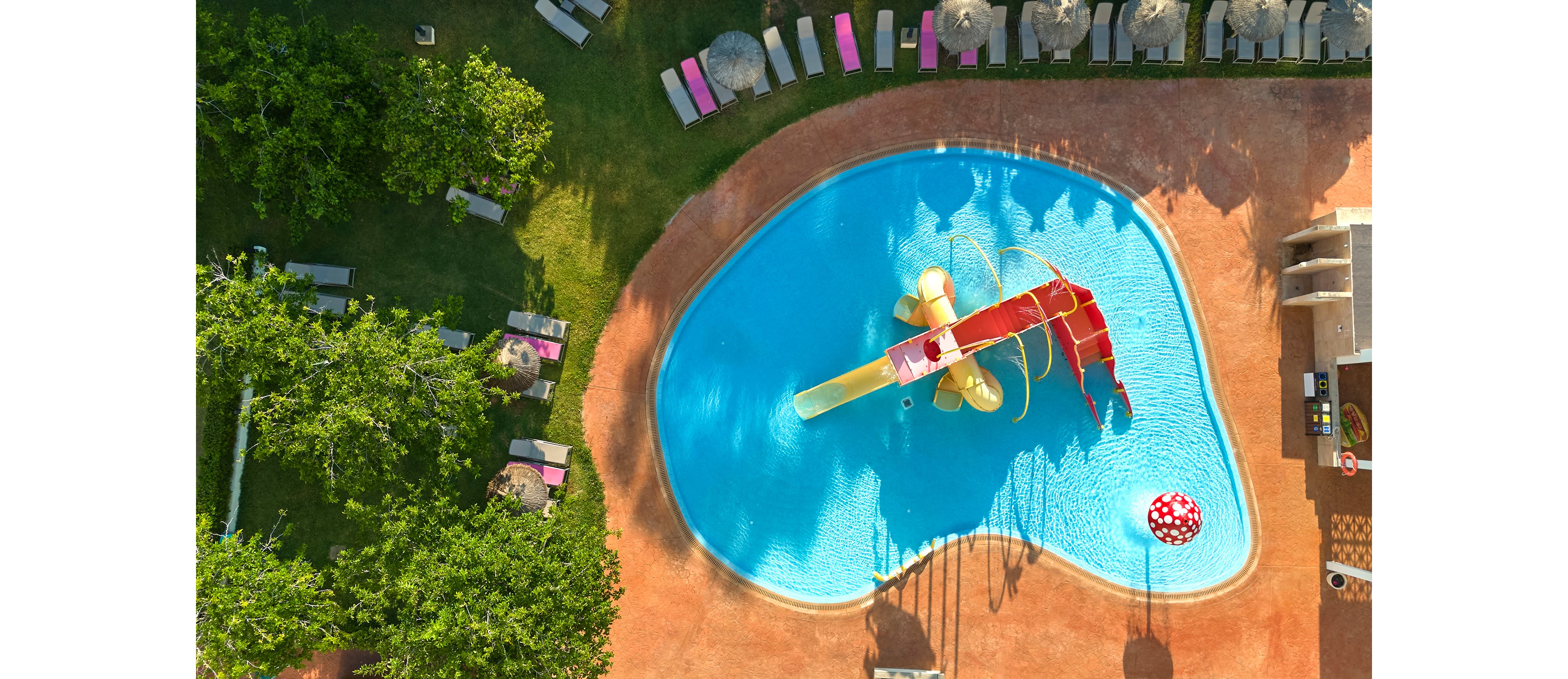 Universal Hotel Romantica