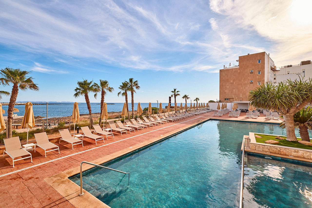 Universal Hotel Romantica