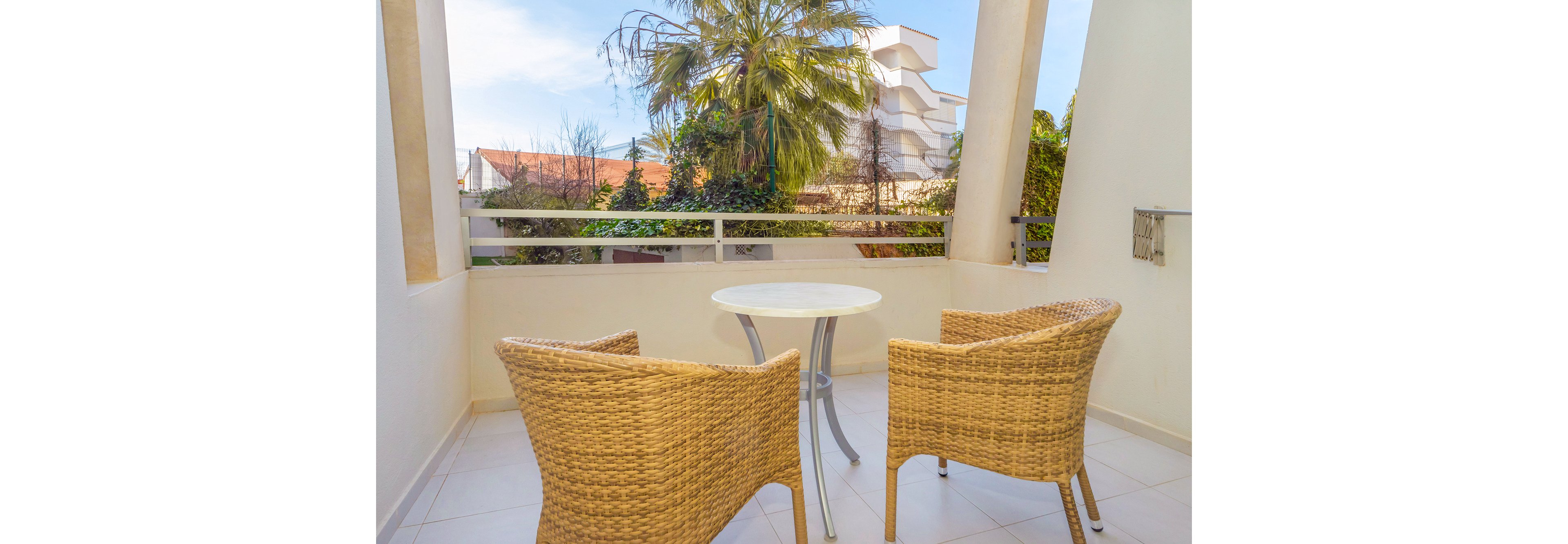 Fontanellas Playa Aparthotel