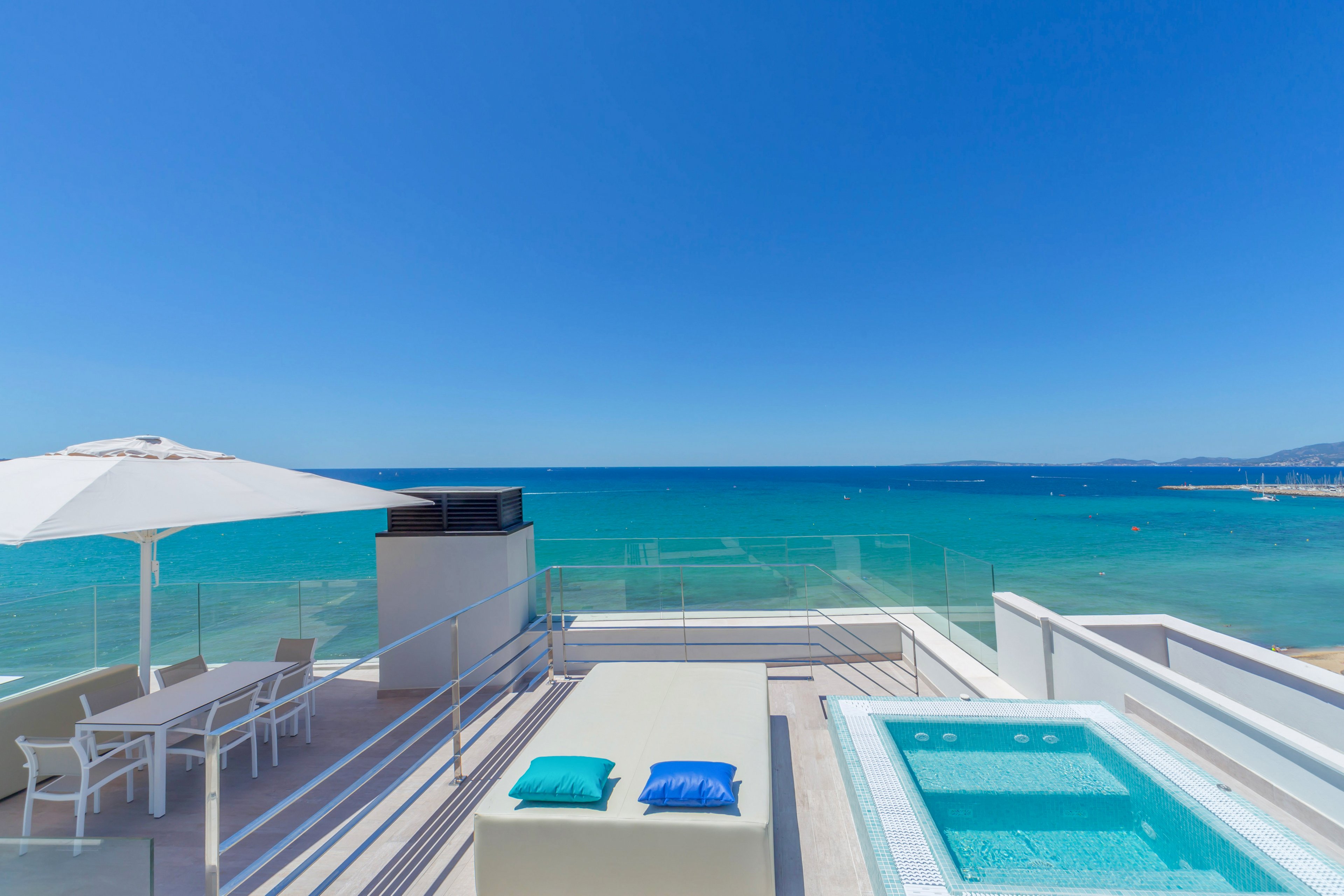 Fontanellas Playa Aparthotel