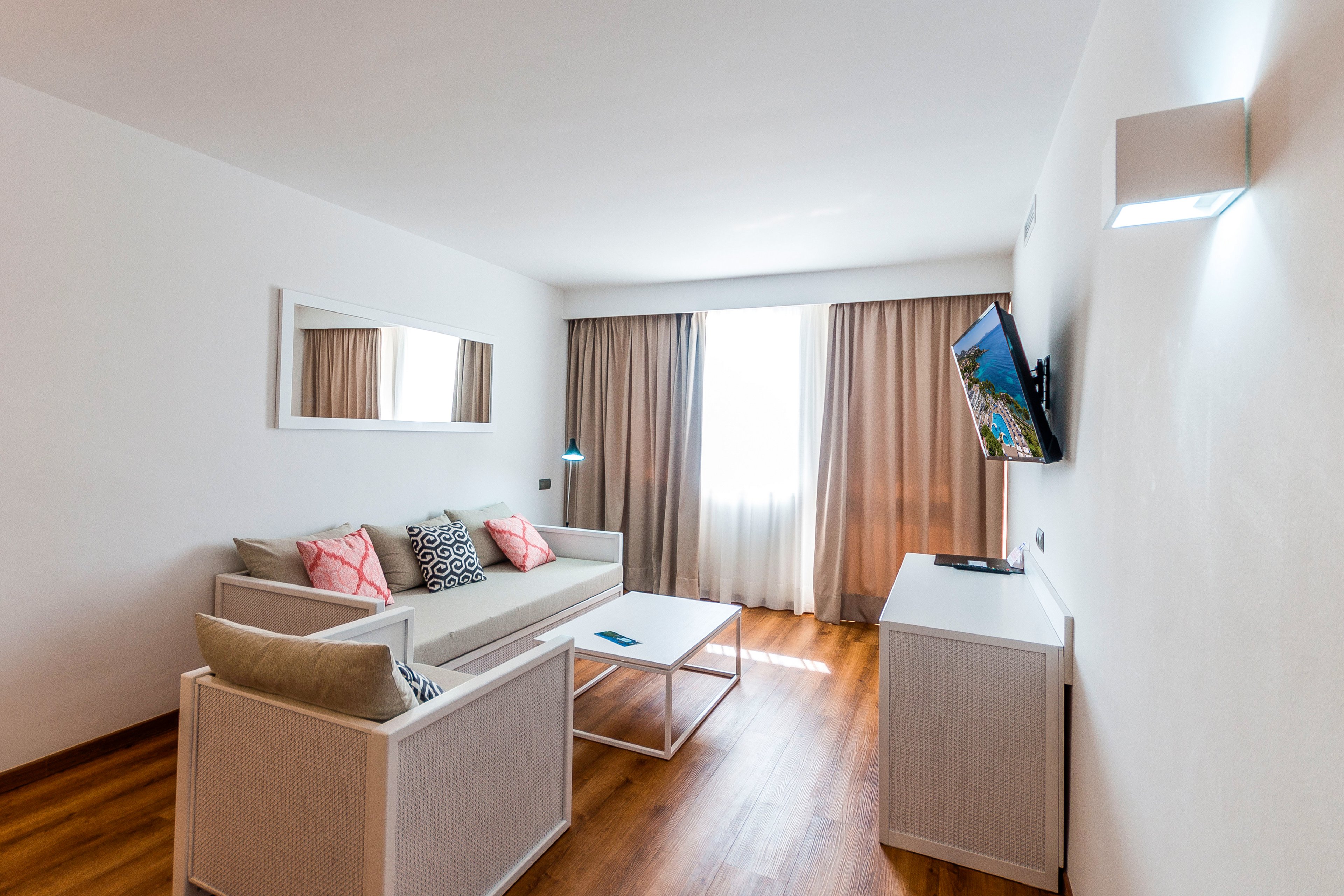 Ponent Mar Apartments