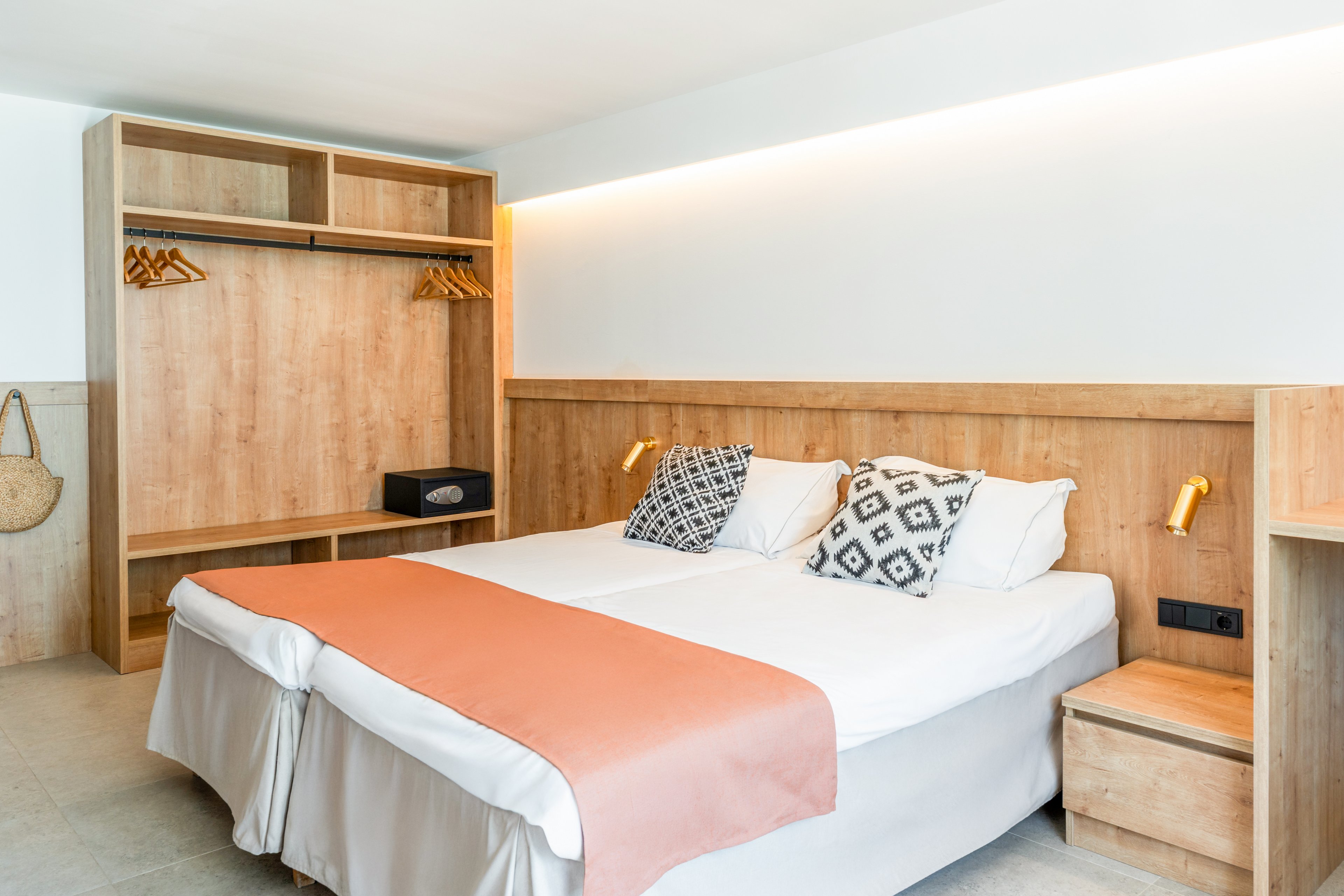 FERGUS Style Palma Beach