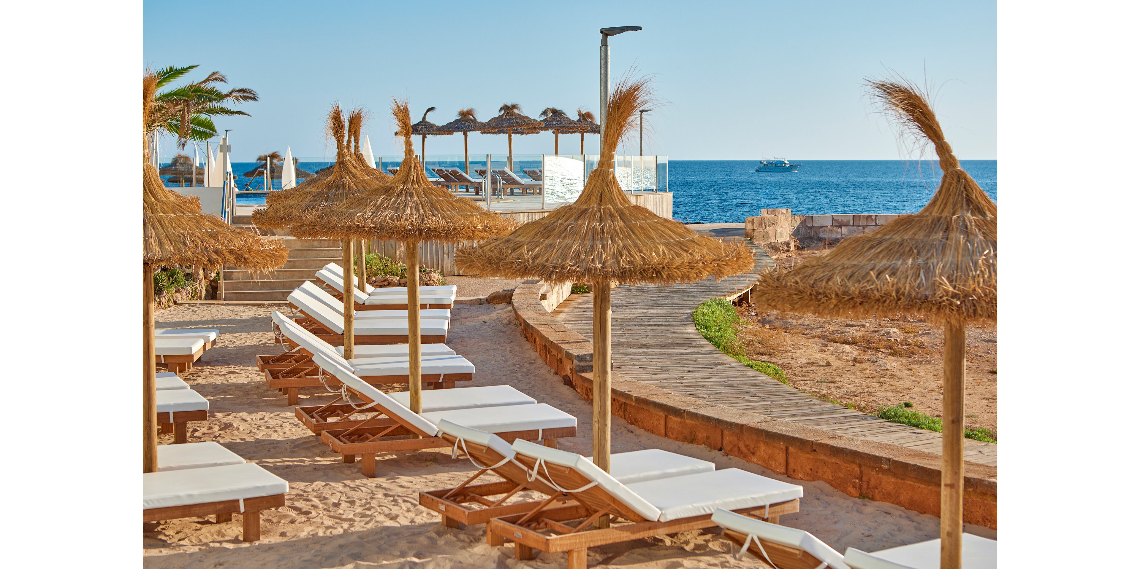 Universal Hotel Cabo Blanco