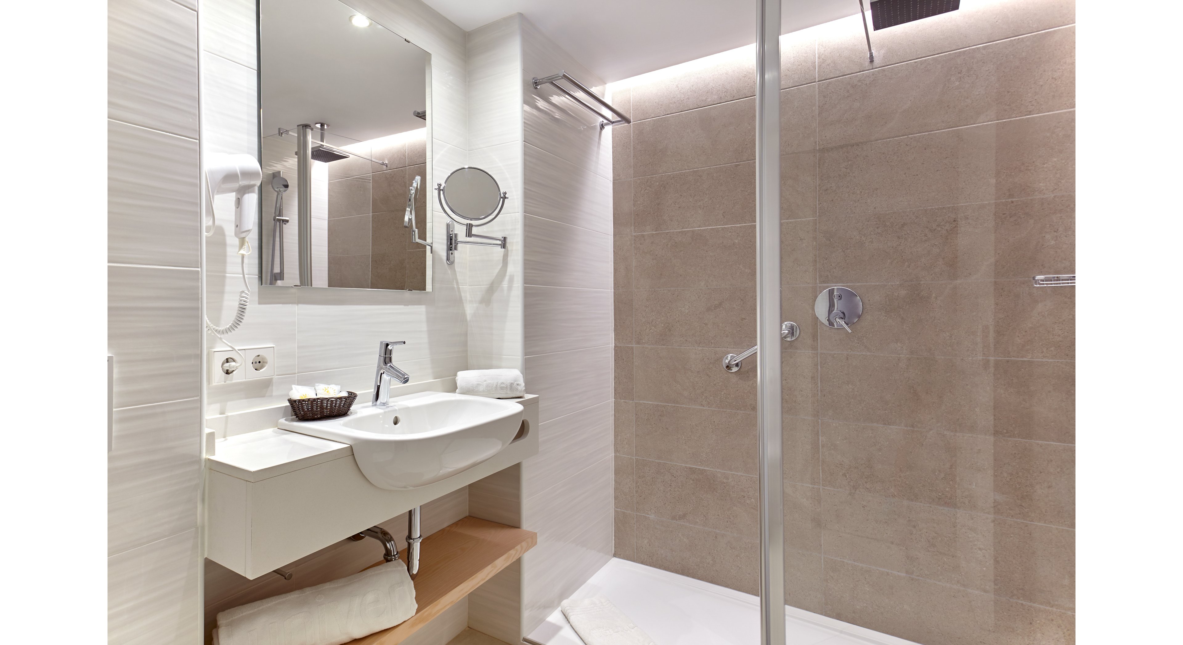 Universal Hotel Cabo Blanco