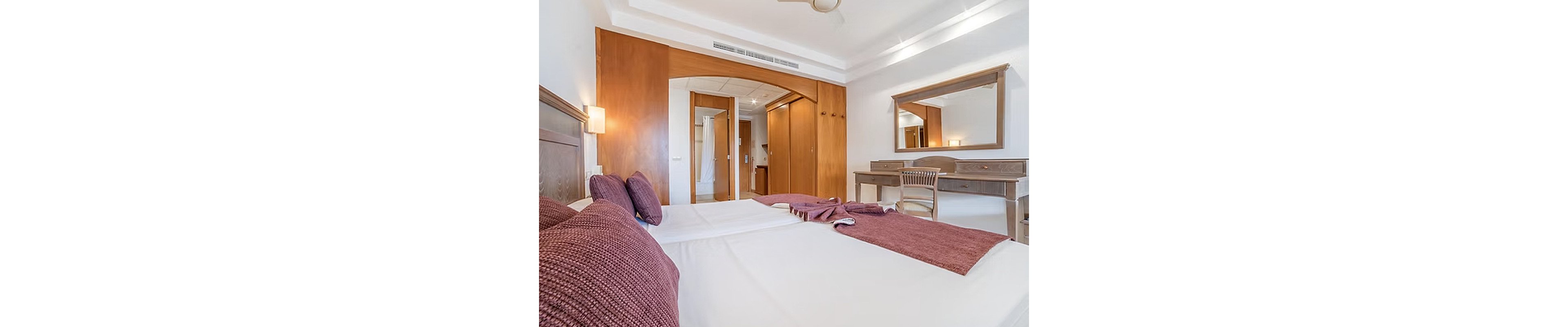 FERGUS Club Font de Sa Cala Beach