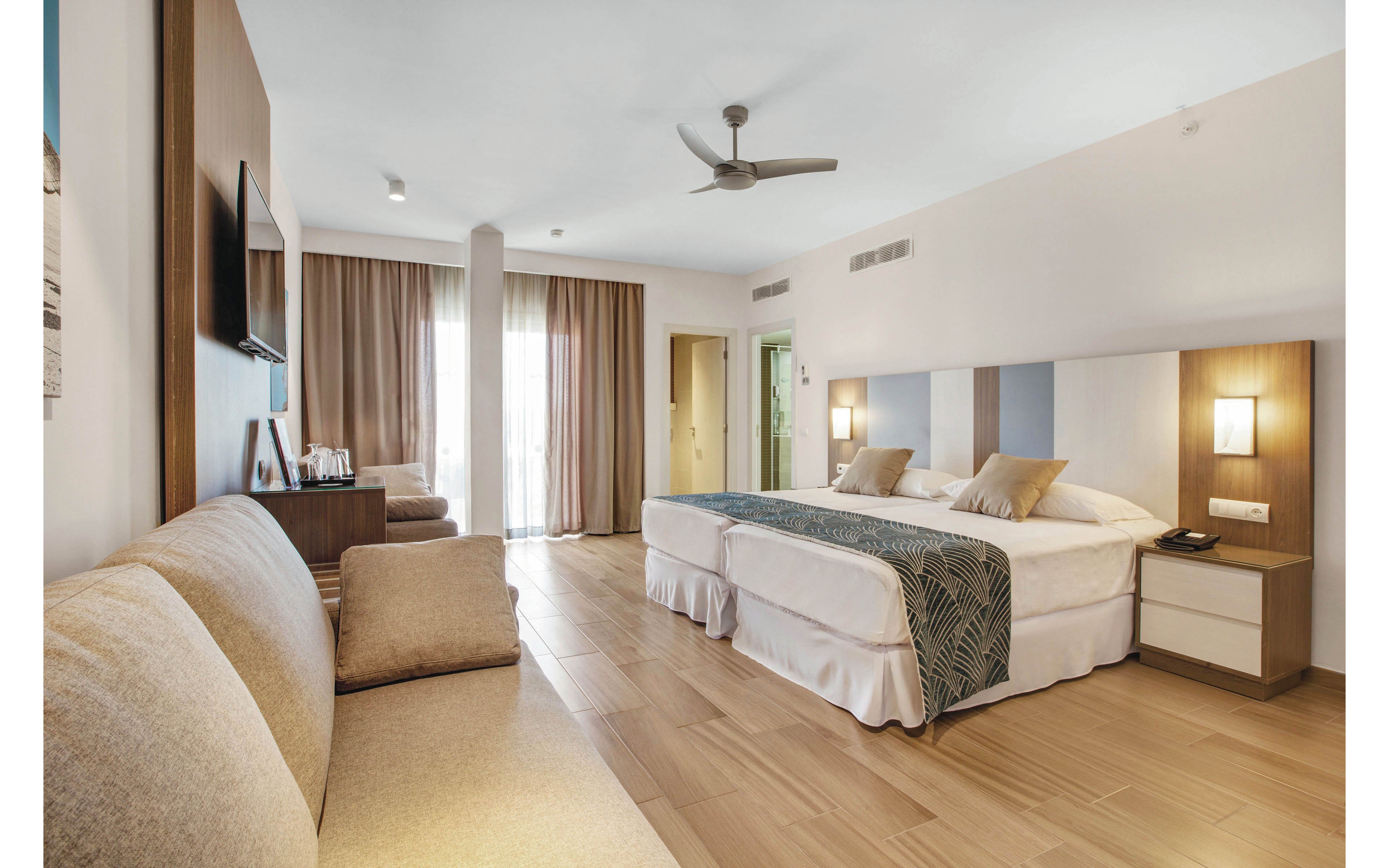 Hotel Riu Festival