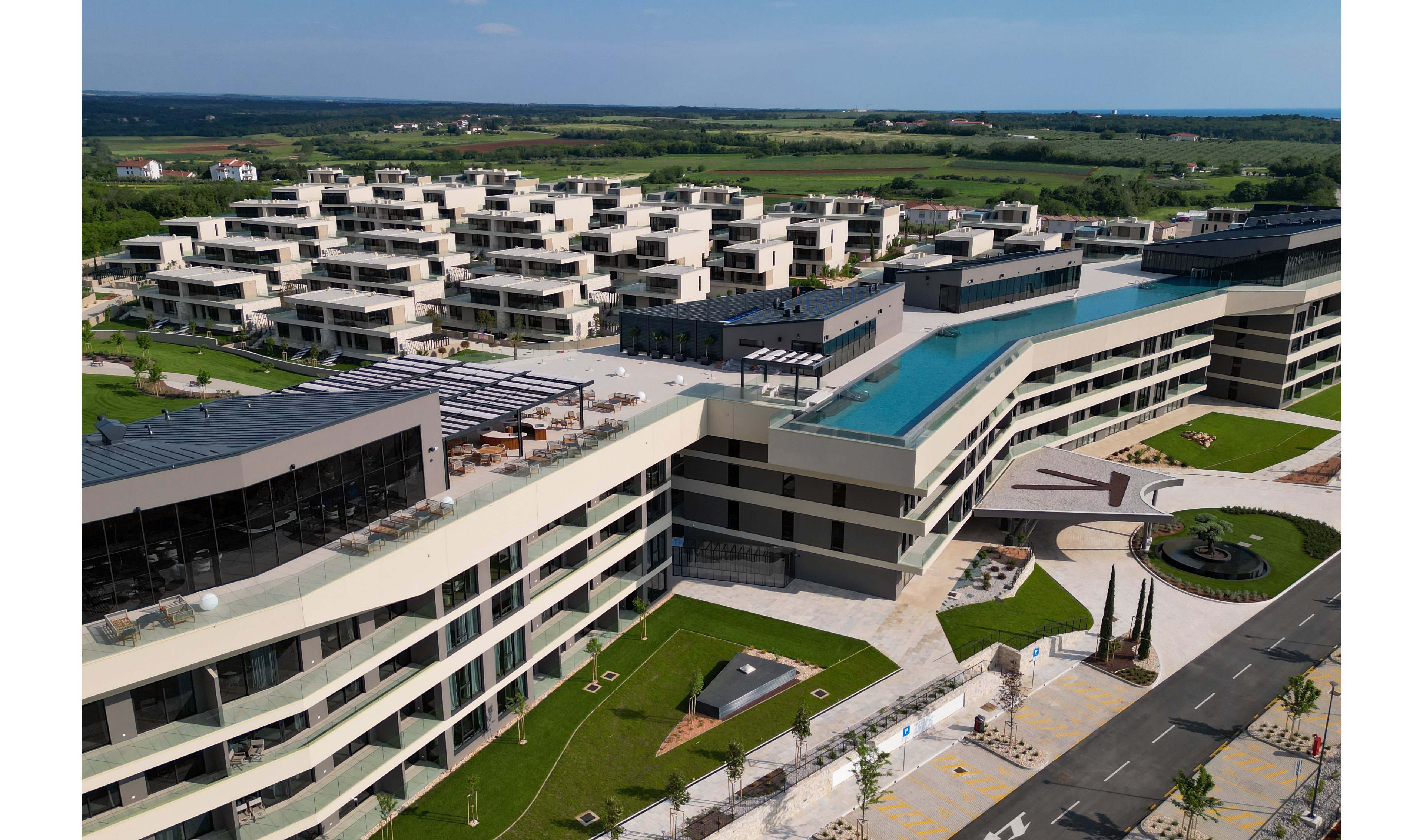 Petram Resort & Residences