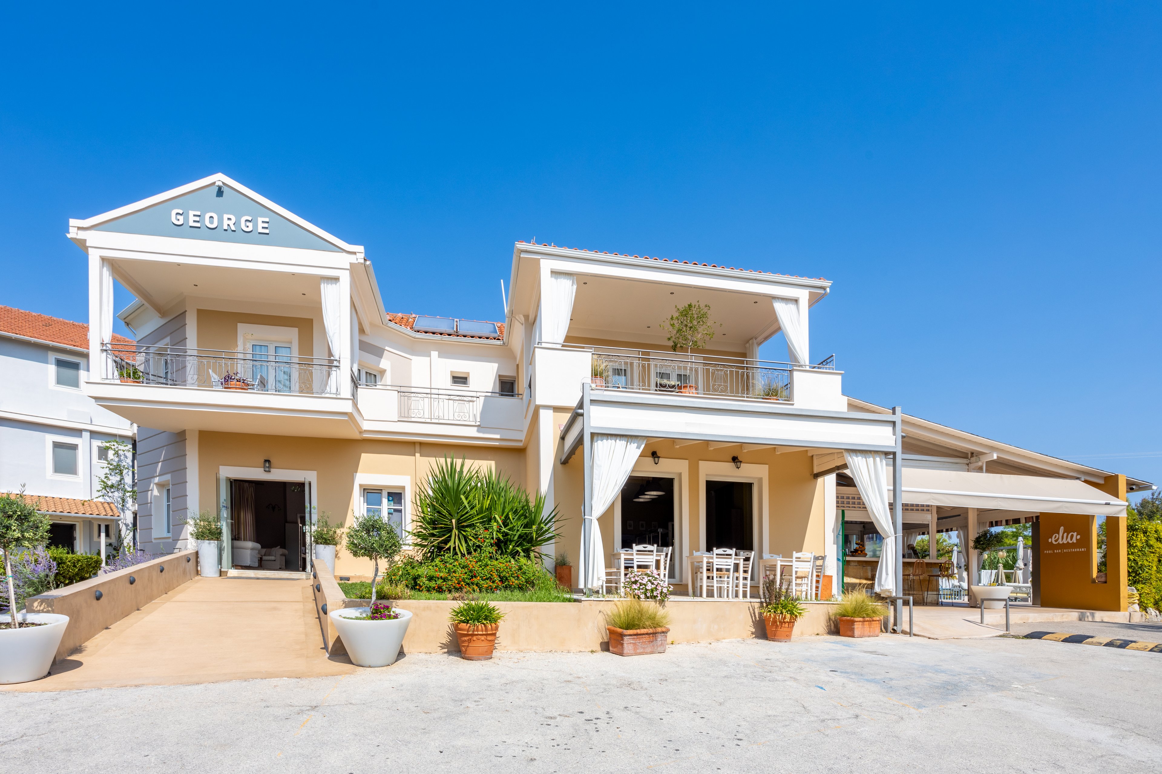 G.George  Hotel
