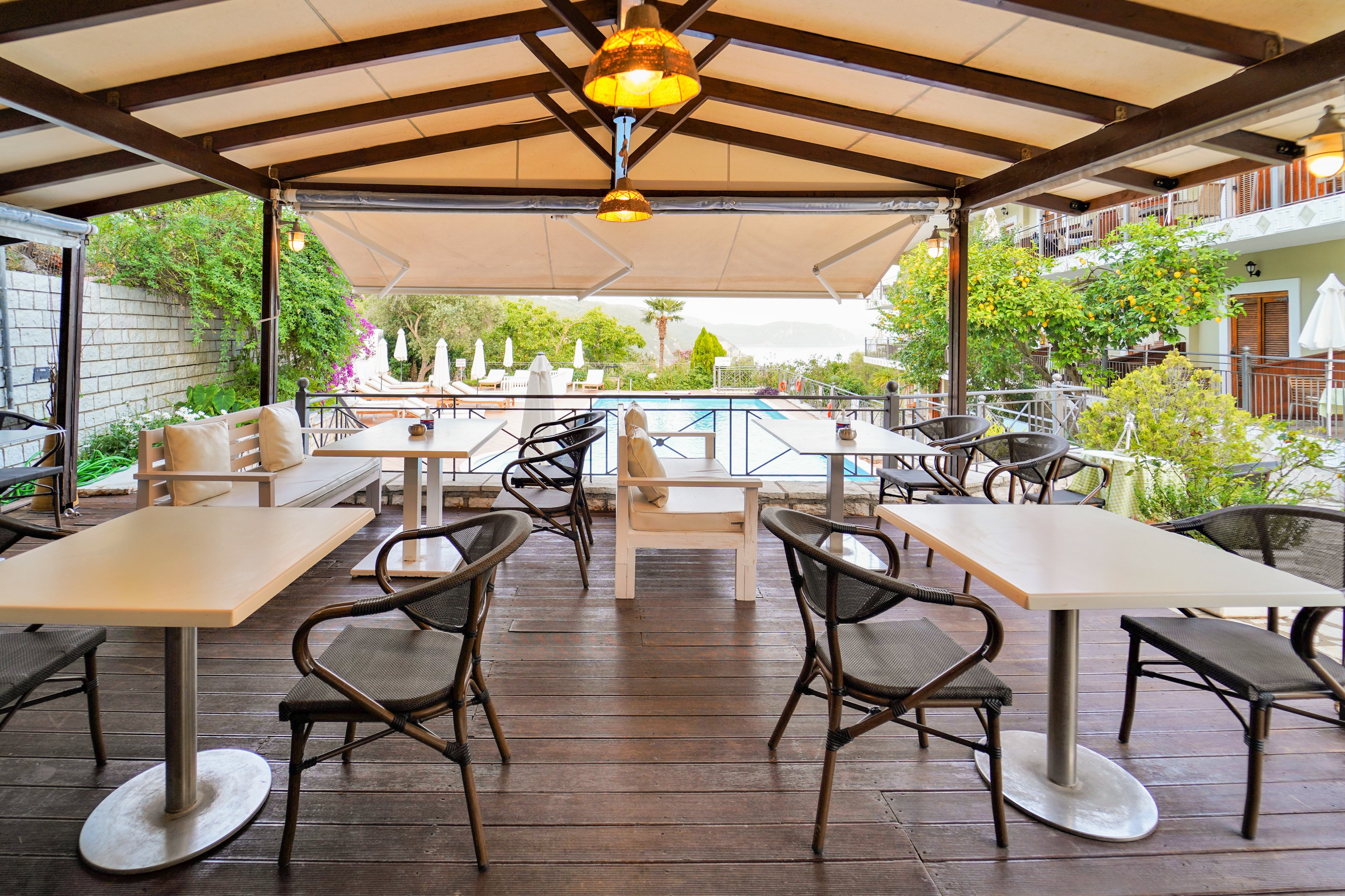 Bella Vista Hotel and Apartments