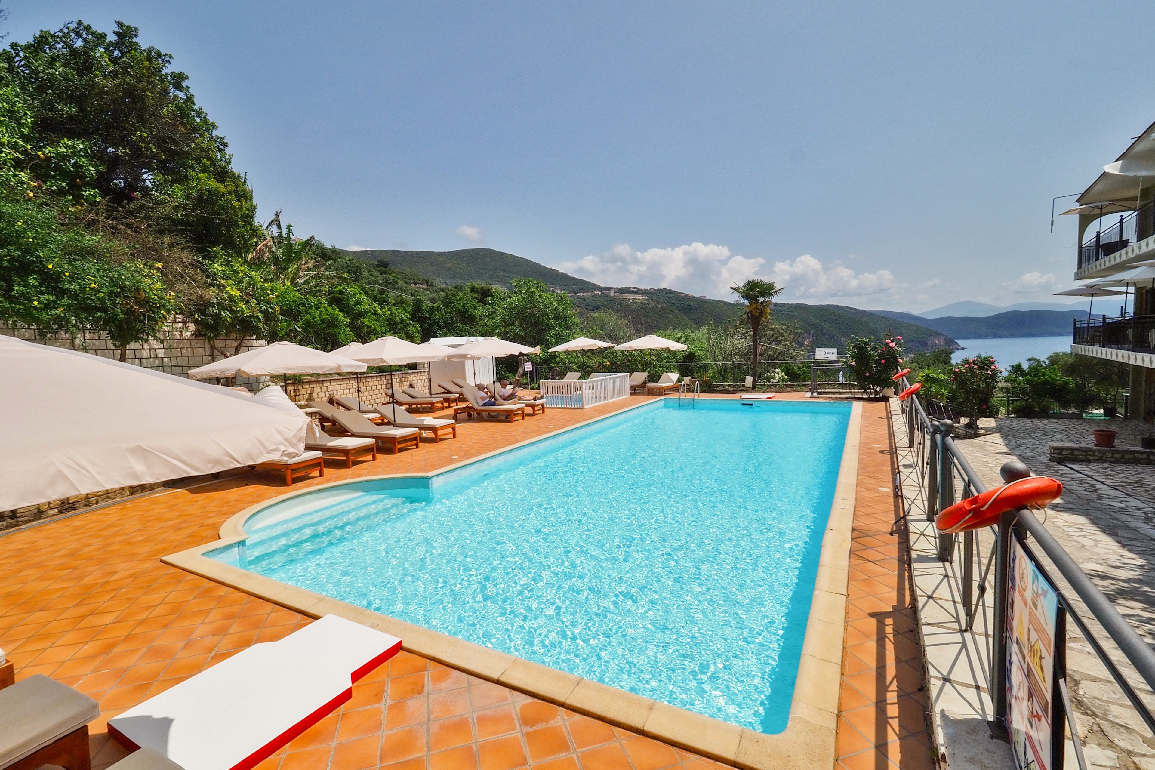 Bella Vista Hotel and Apartments