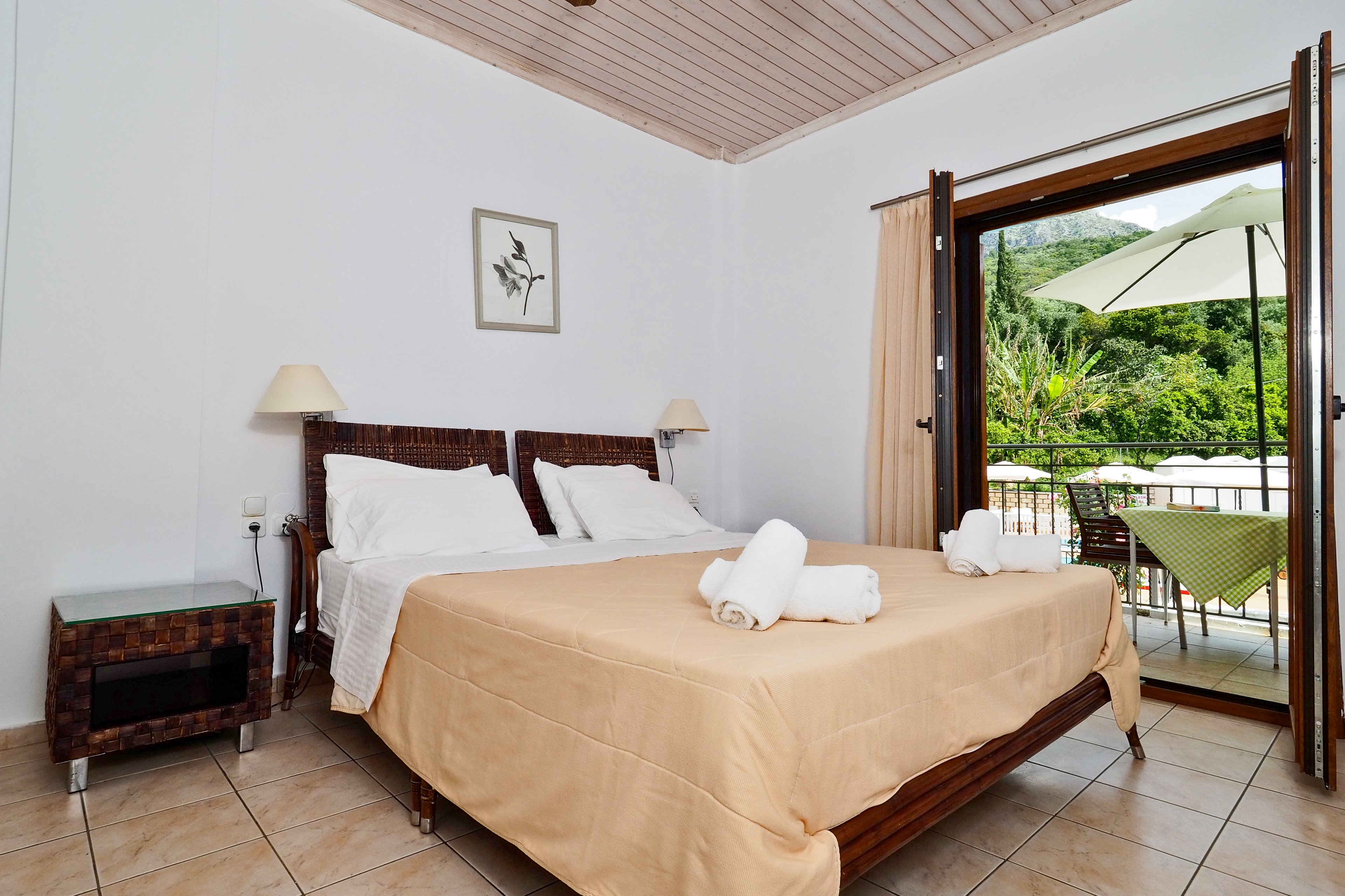 Bella Vista Hotel and Apartments