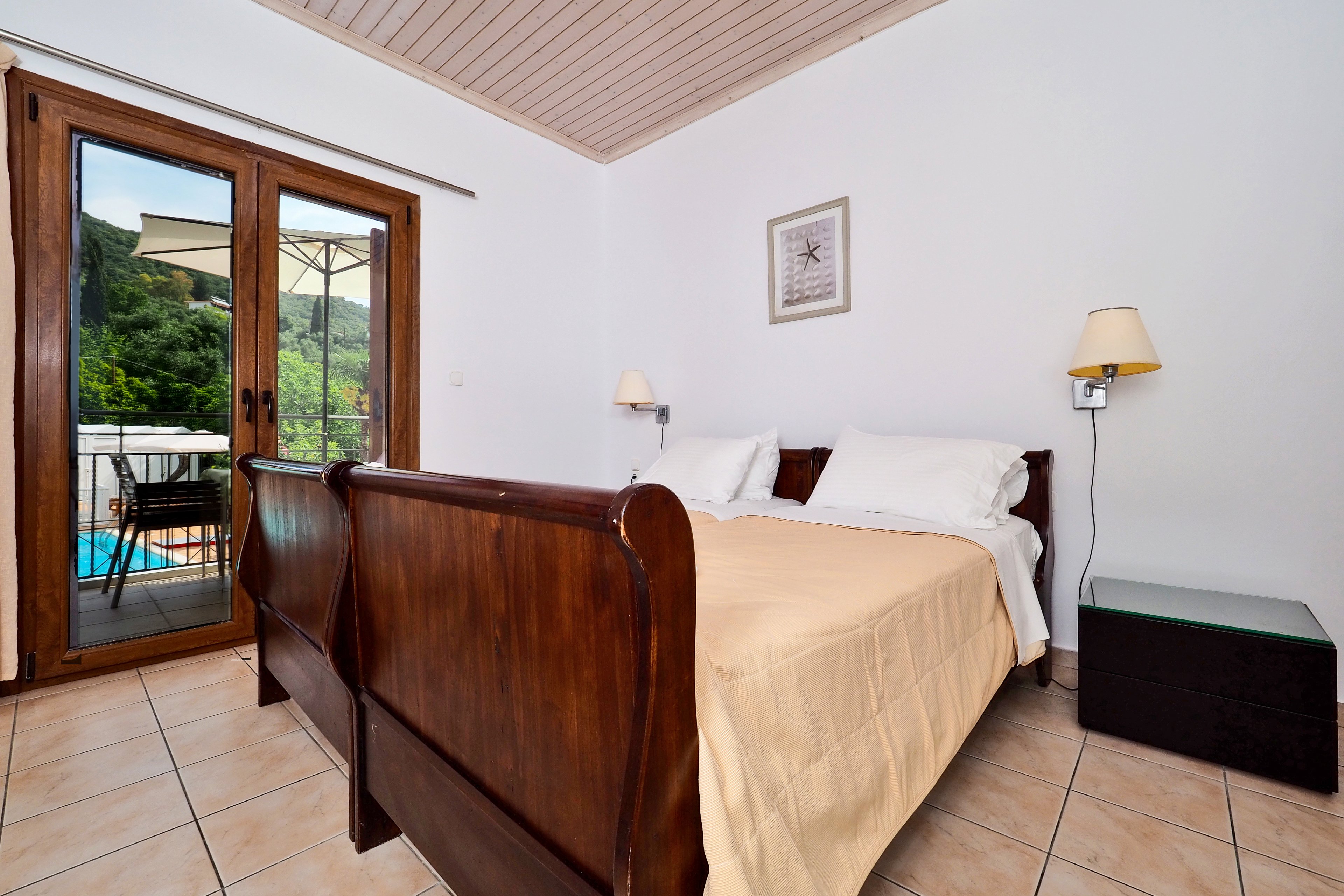 Bella Vista Hotel and Apartments