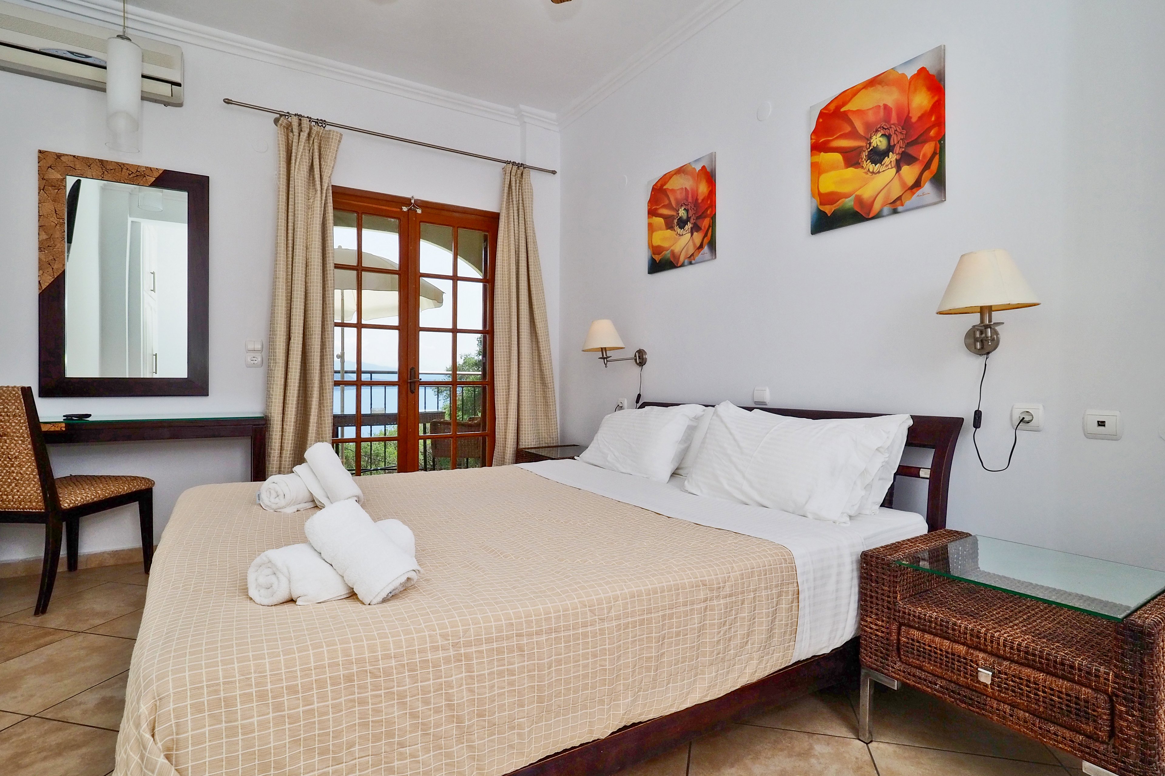 Bella Vista Hotel and Apartments