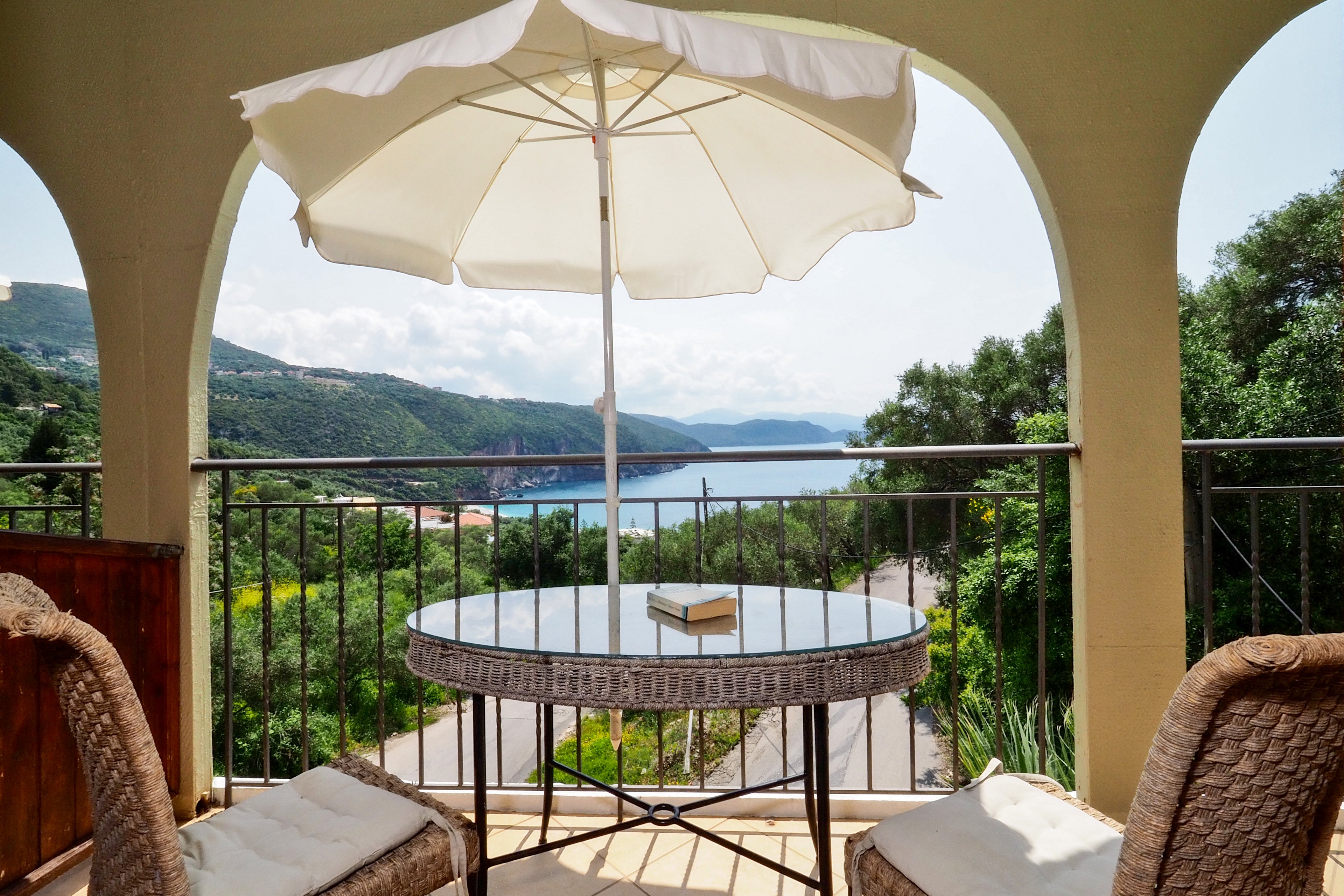 Bella Vista Hotel and Apartments