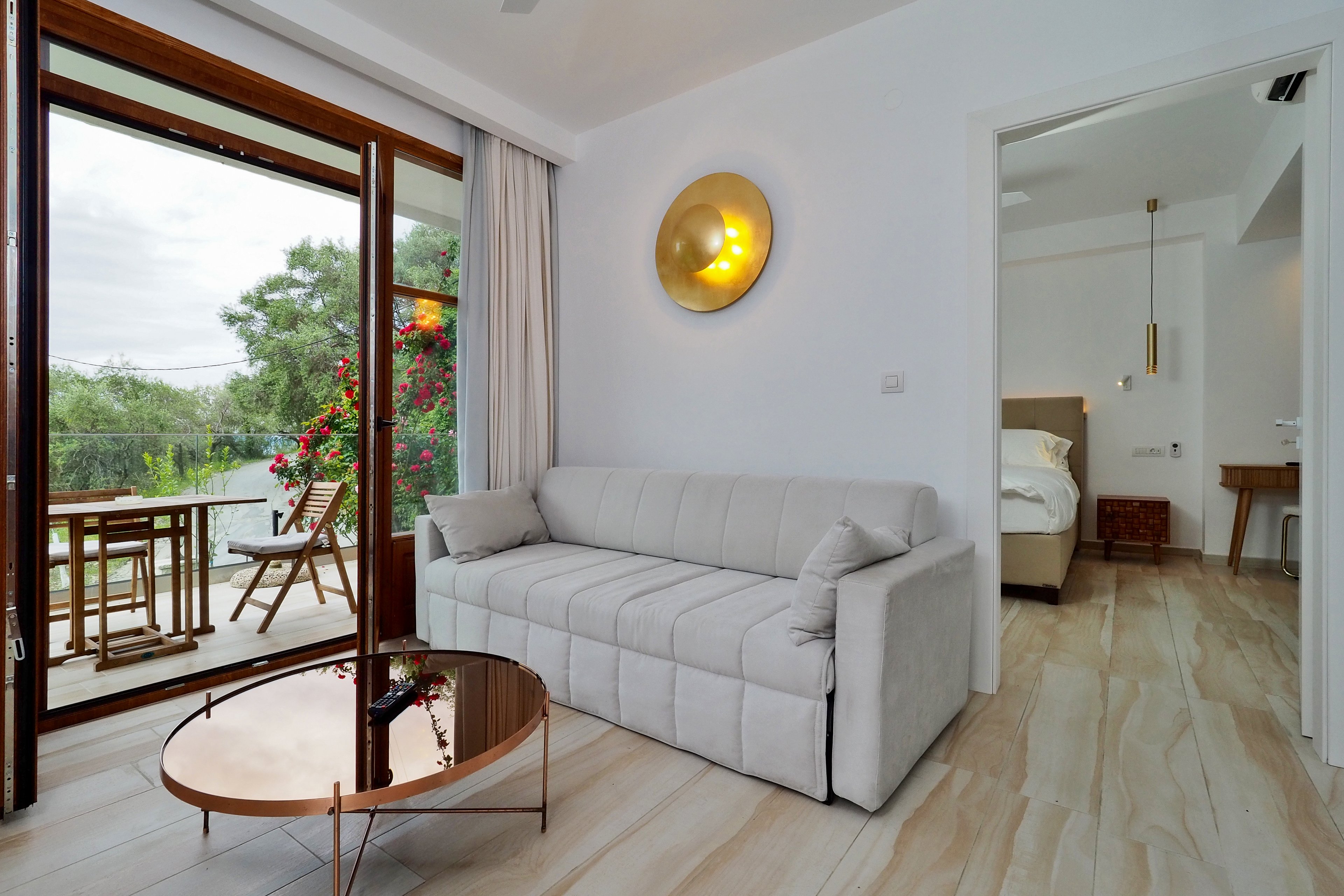 Bella Vista Hotel and Apartments