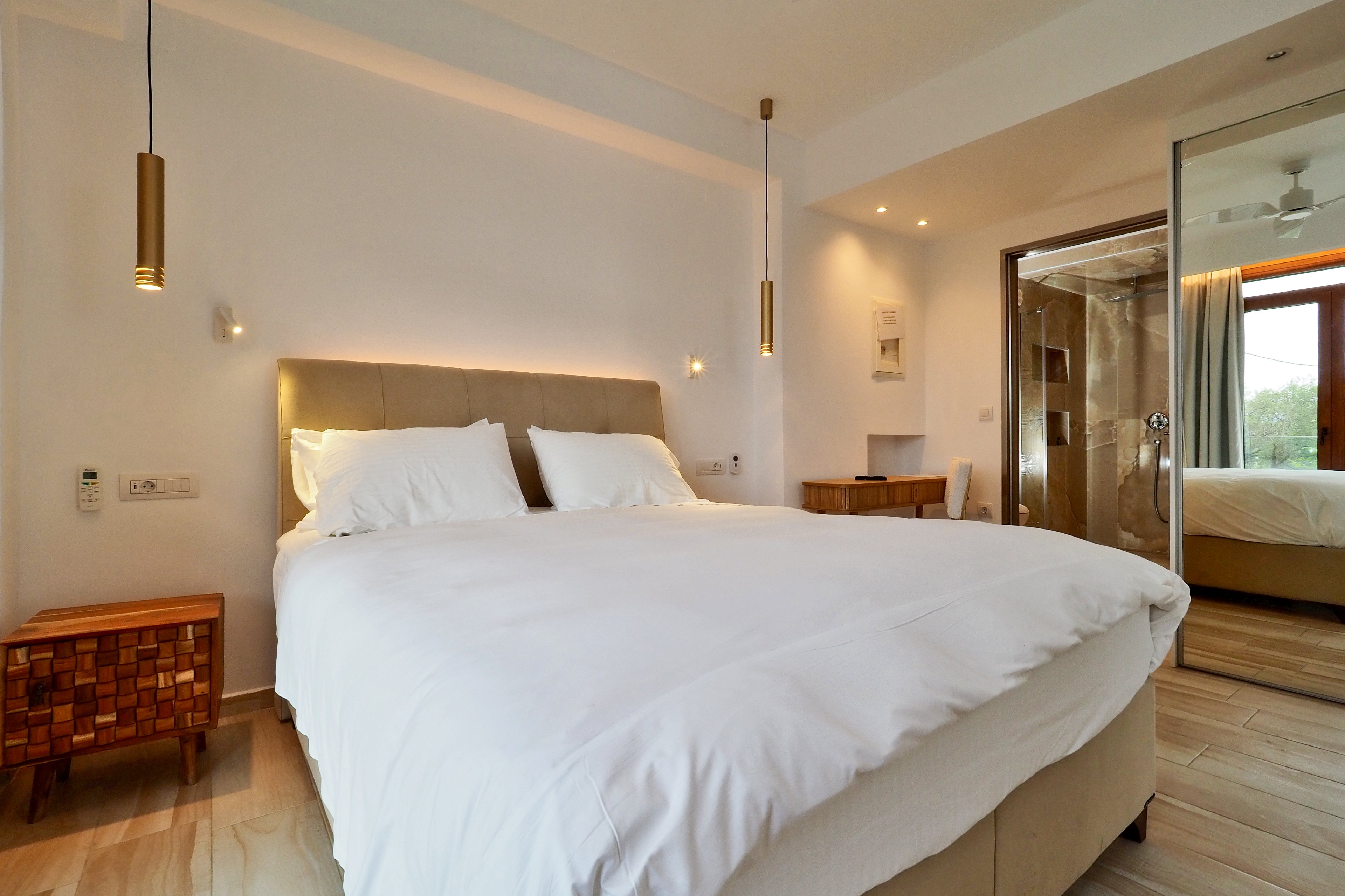 Bella Vista Hotel and Apartments