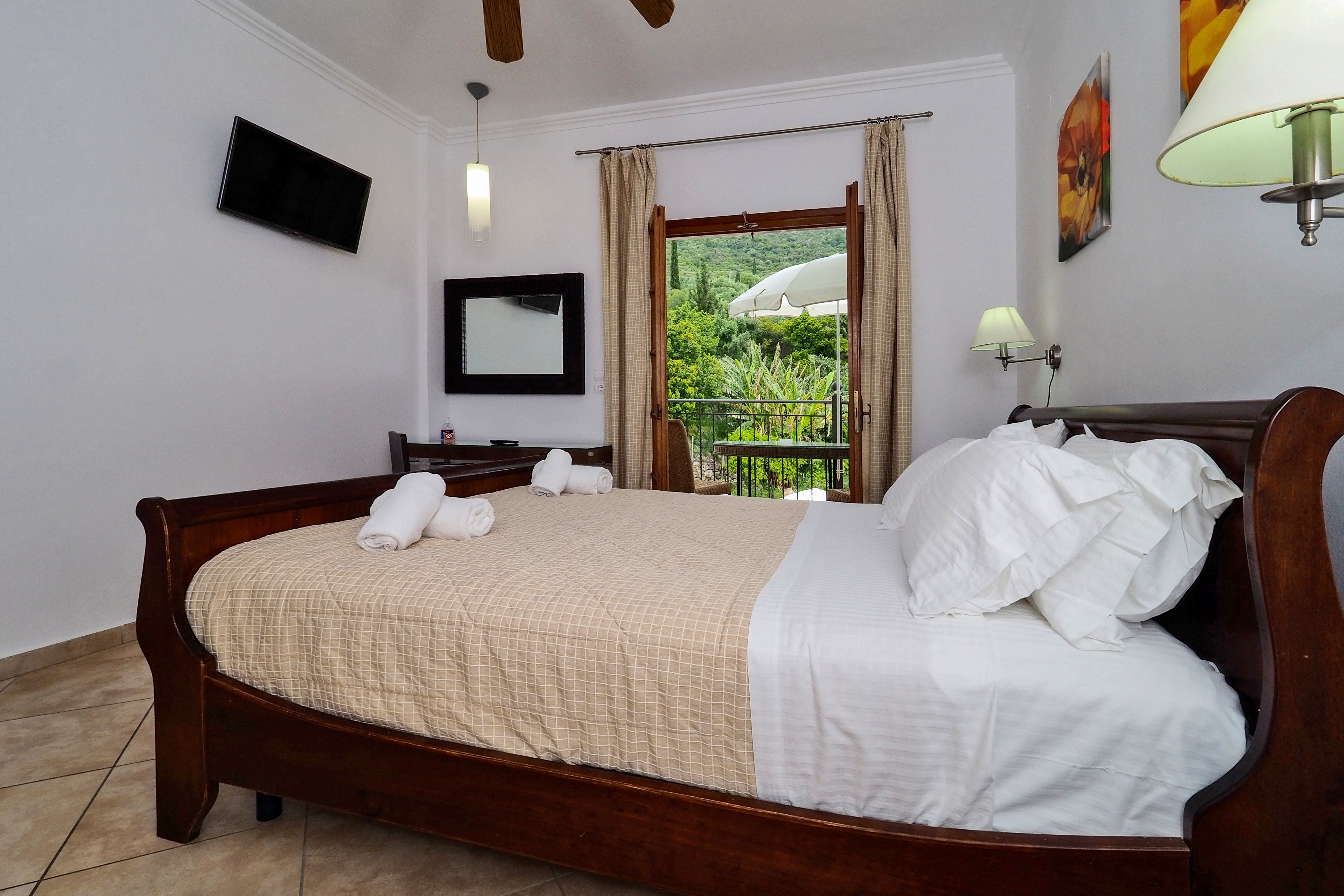 Bella Vista Hotel and Apartments