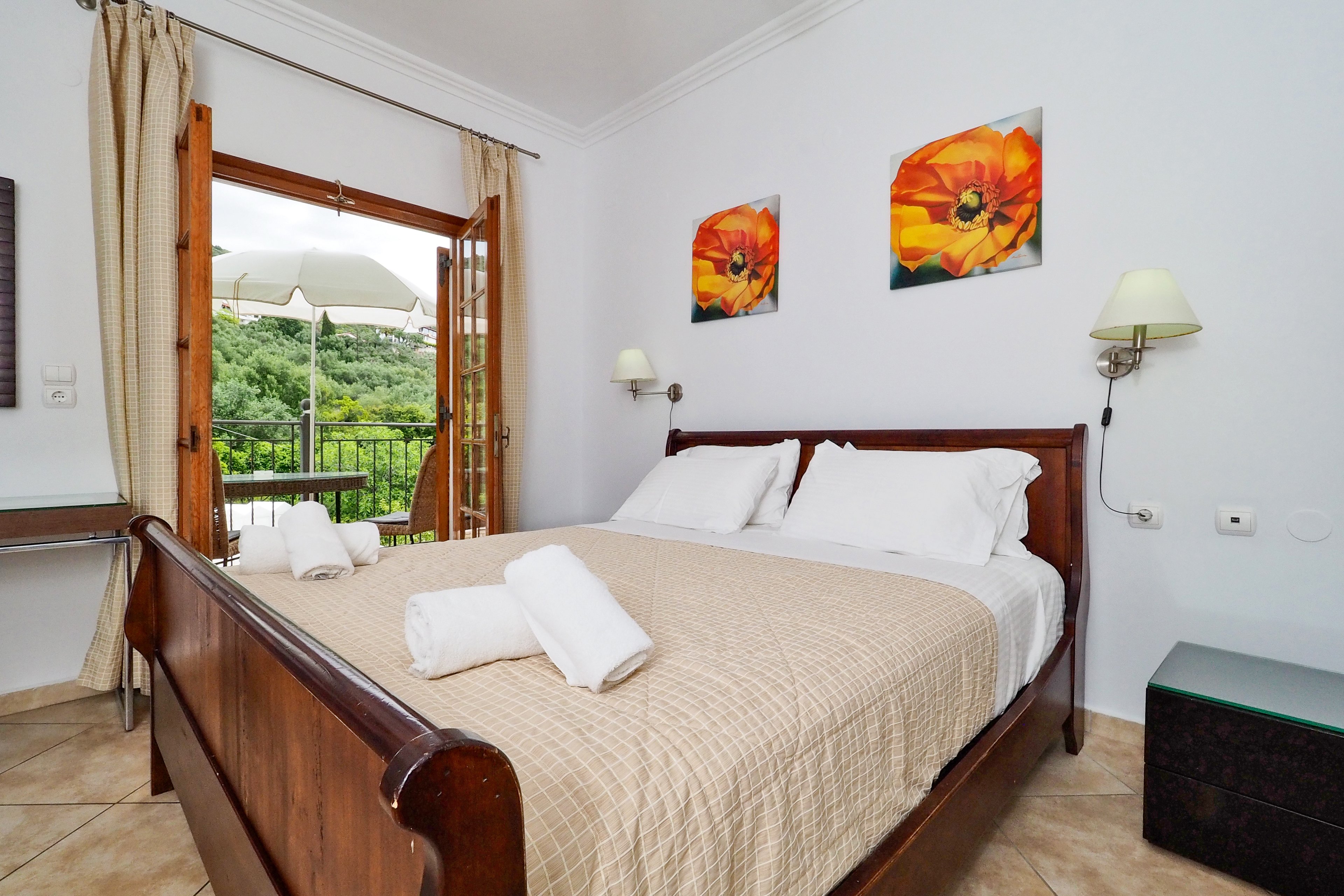 Bella Vista Hotel and Apartments