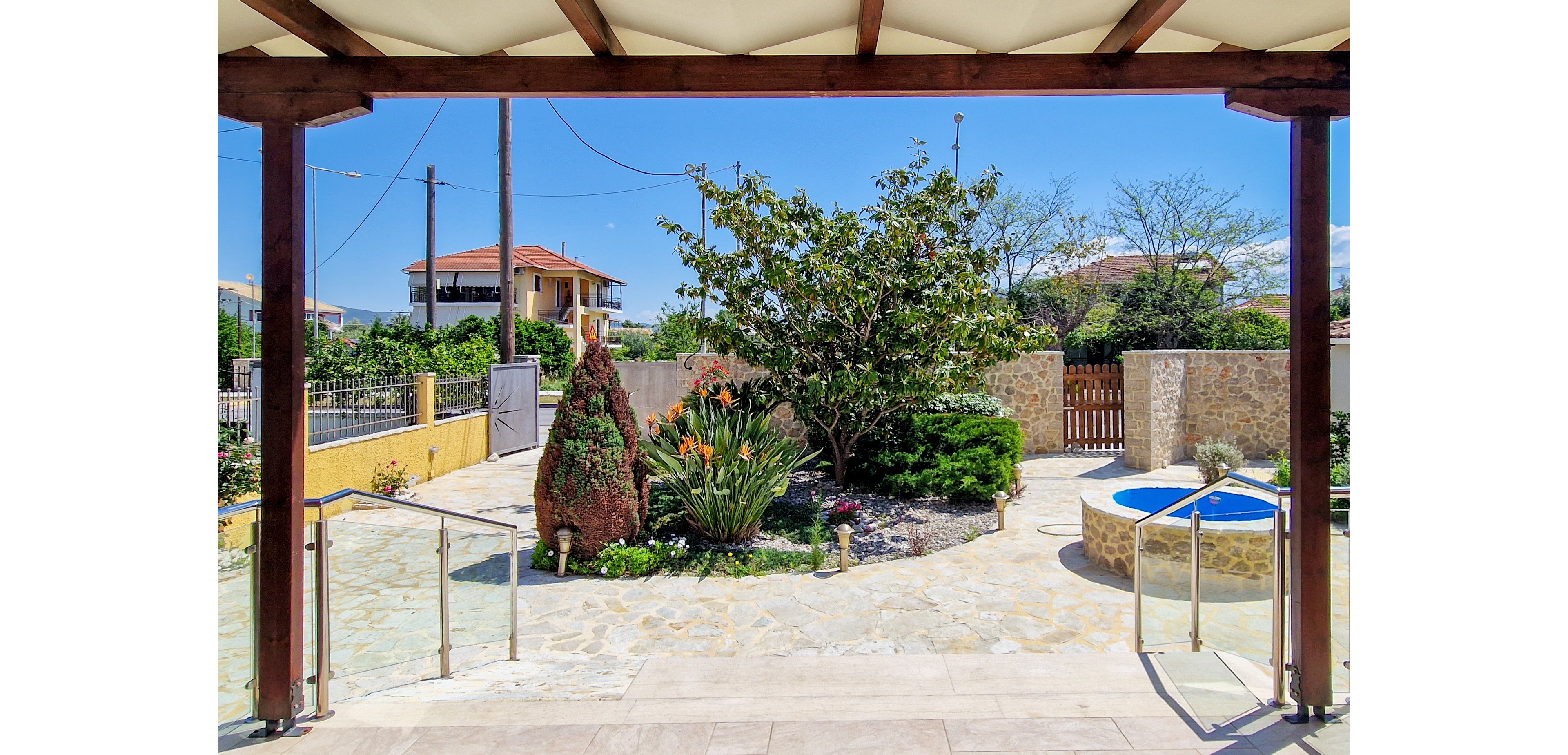 Christina Studios & Apartments