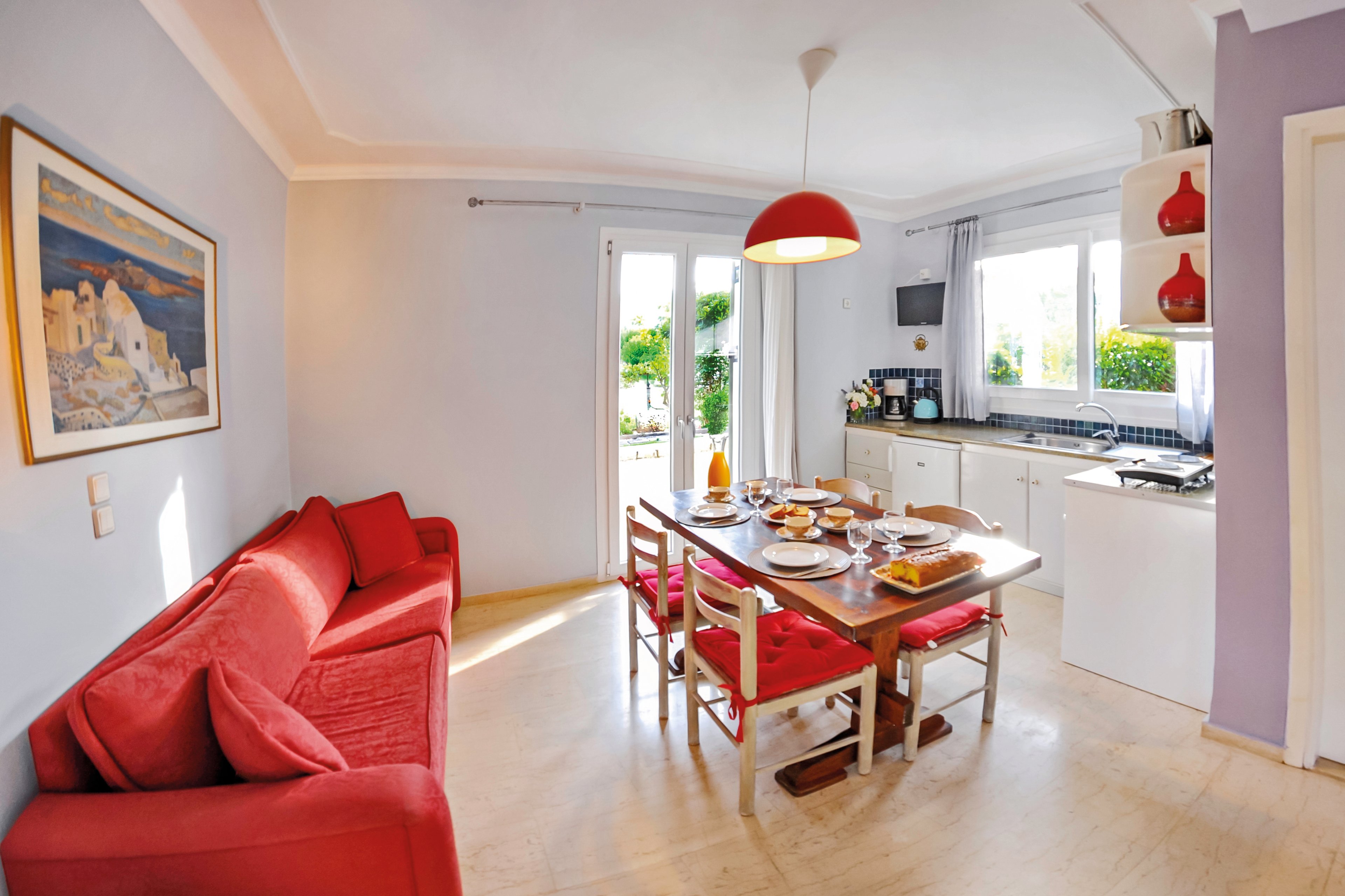 Alkyon Apartments & Villas