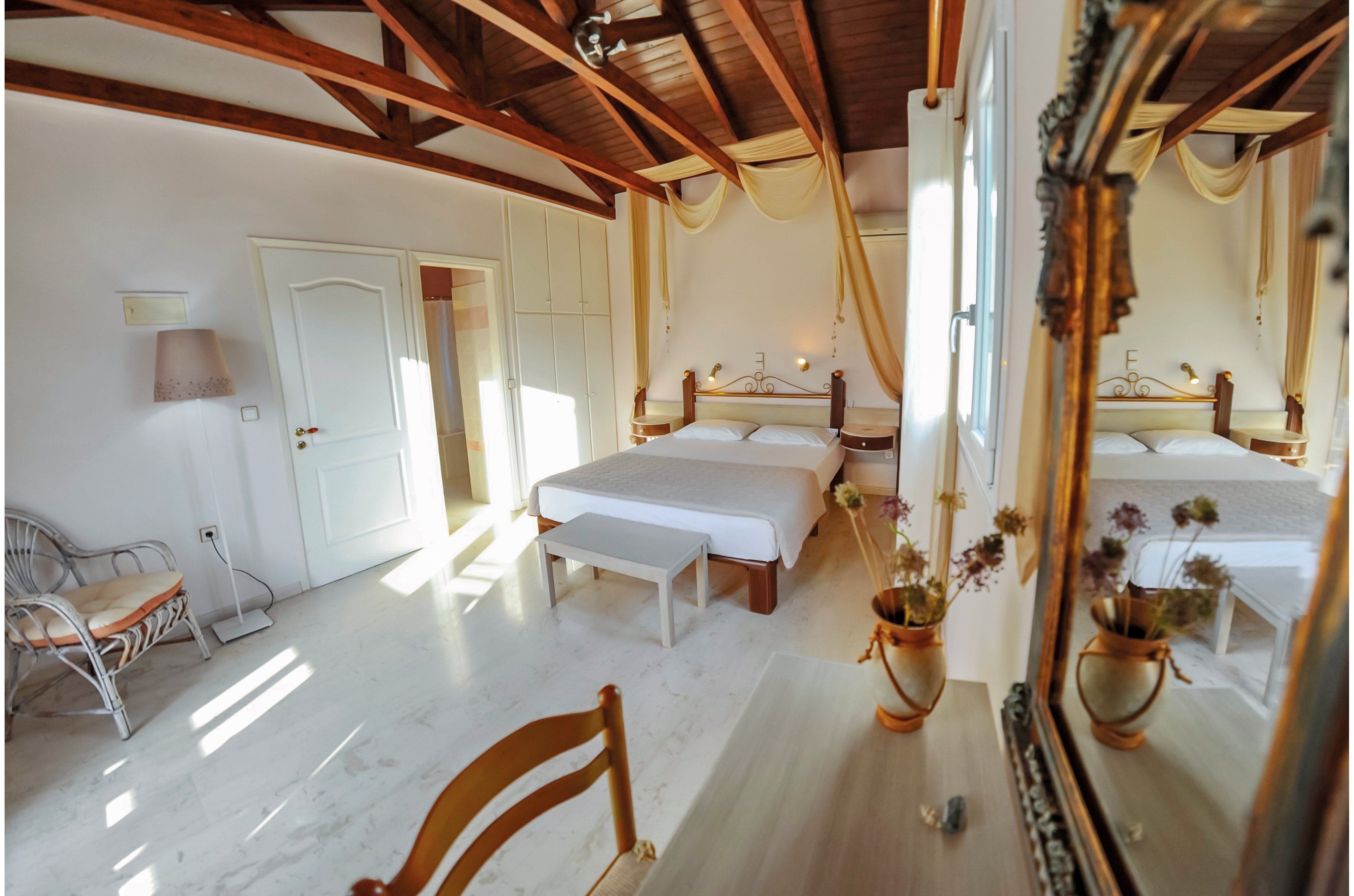 Alkyon Apartments & Villas