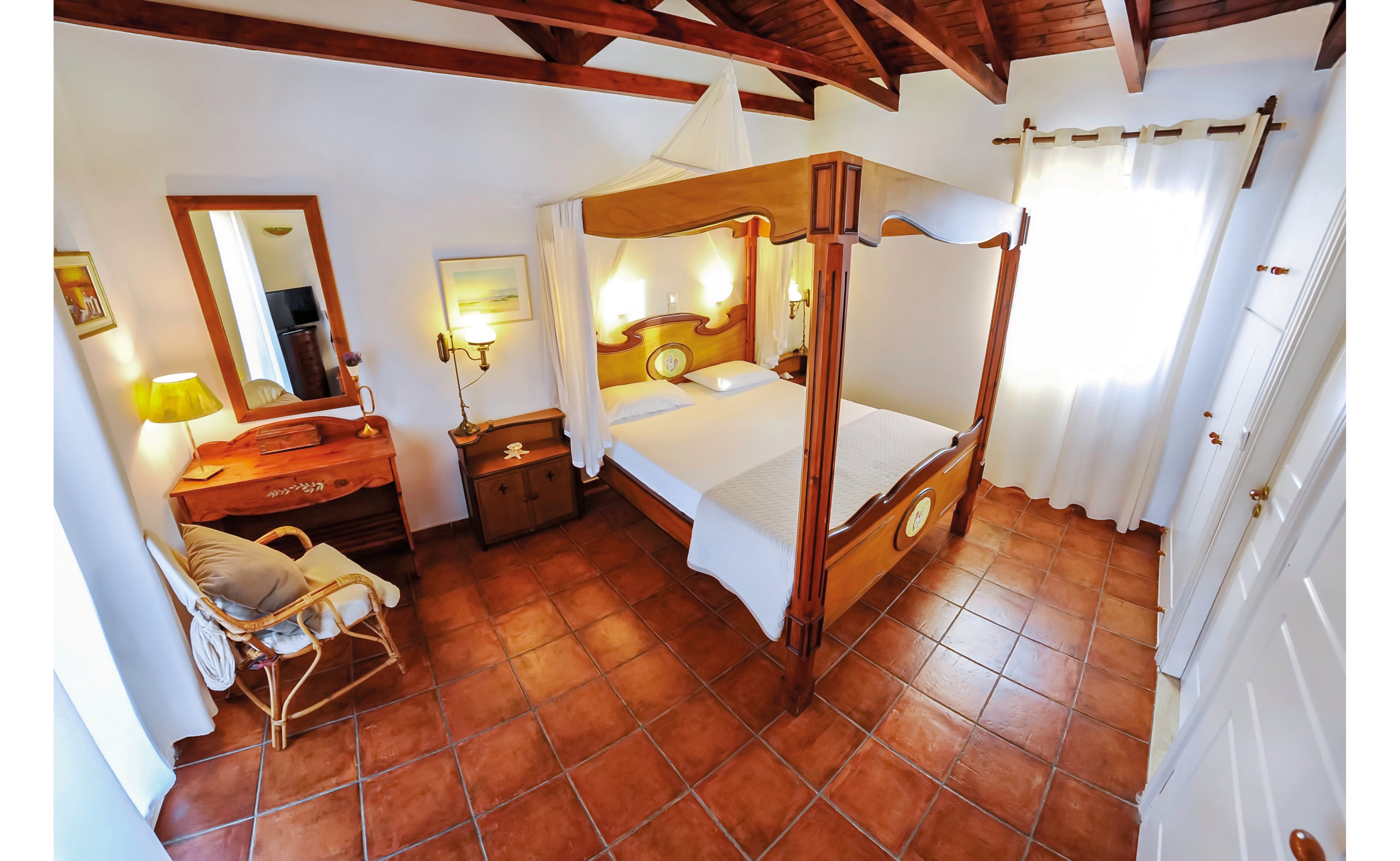 Alkyon Apartments & Villas