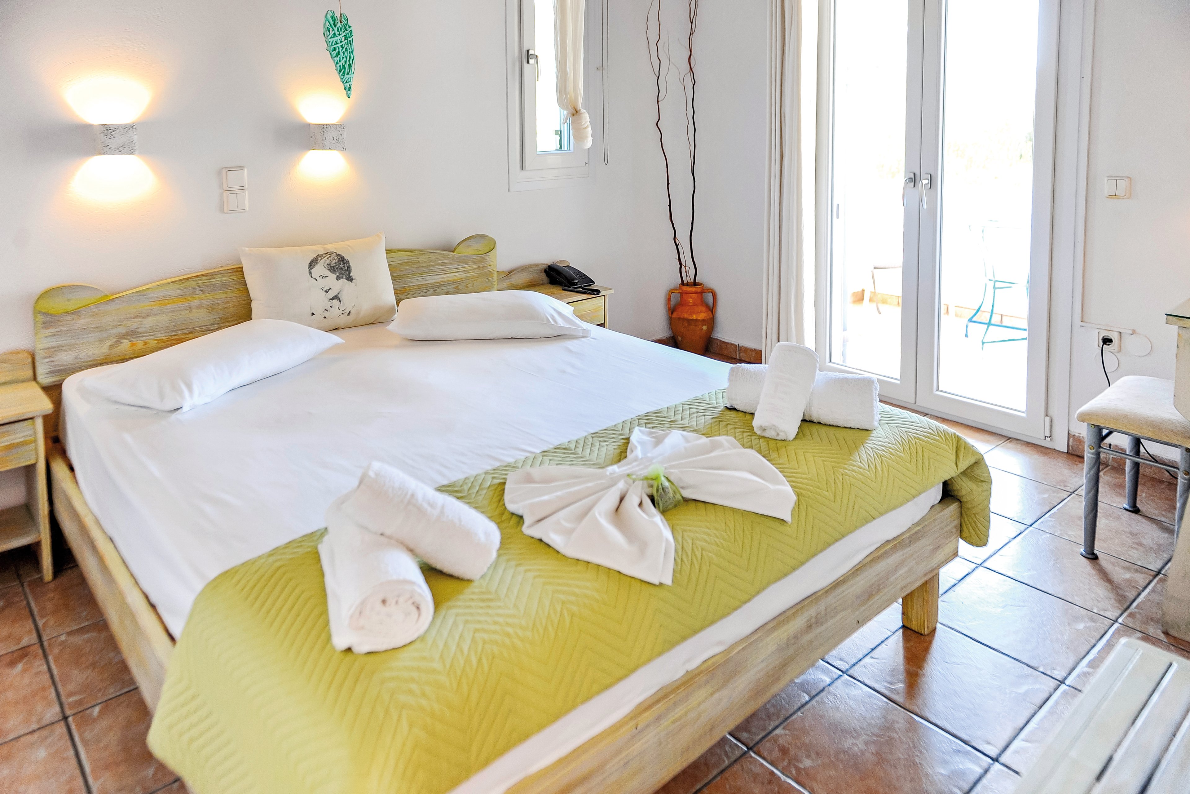 Alkyon Apartments & Villas