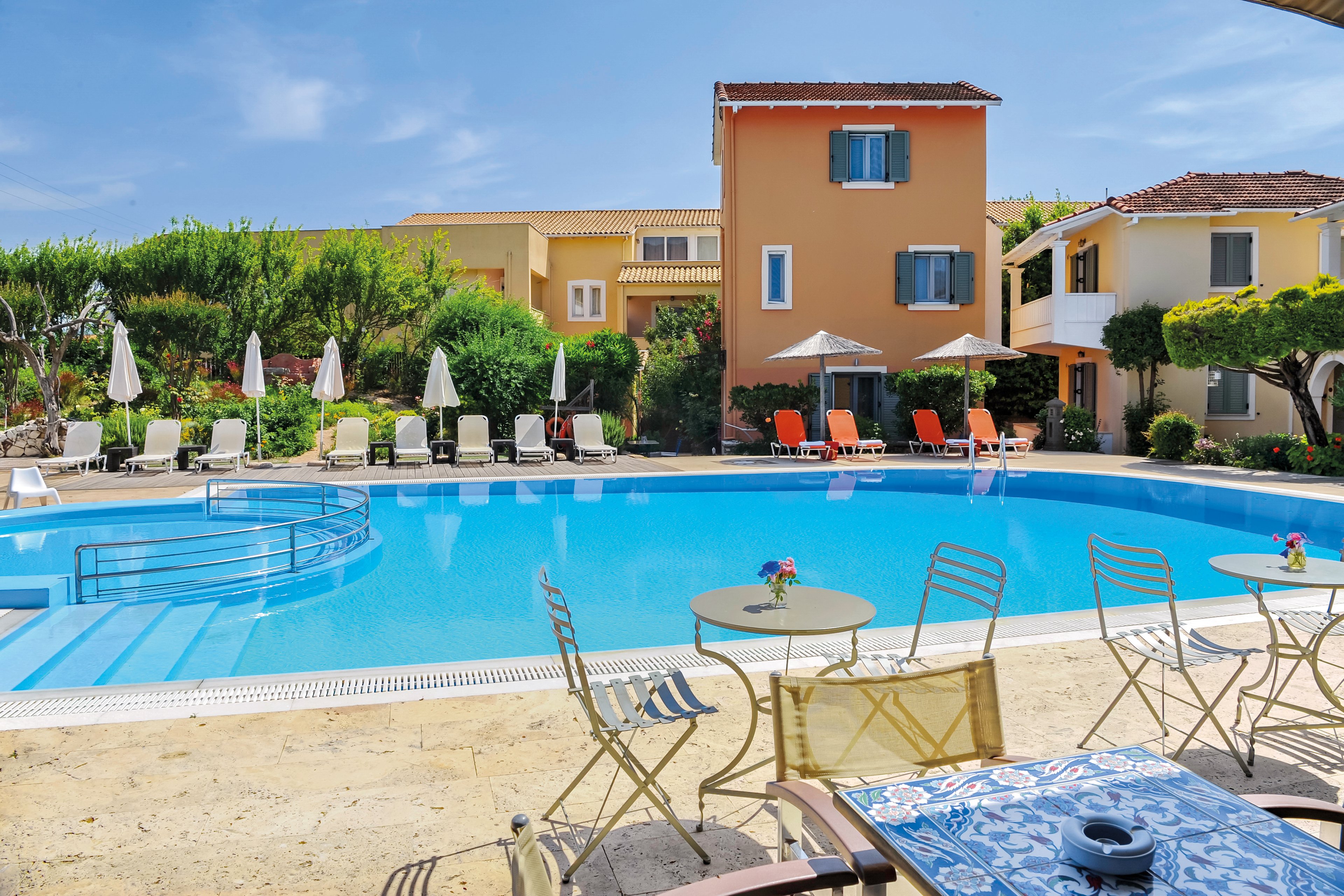 Alkyon Apartments & Villas