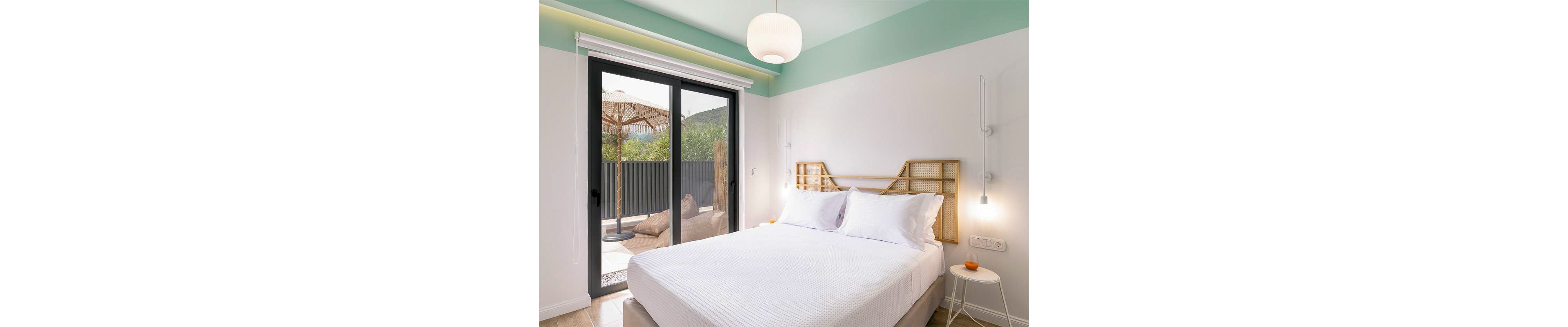 13 Keys Luxury Suites