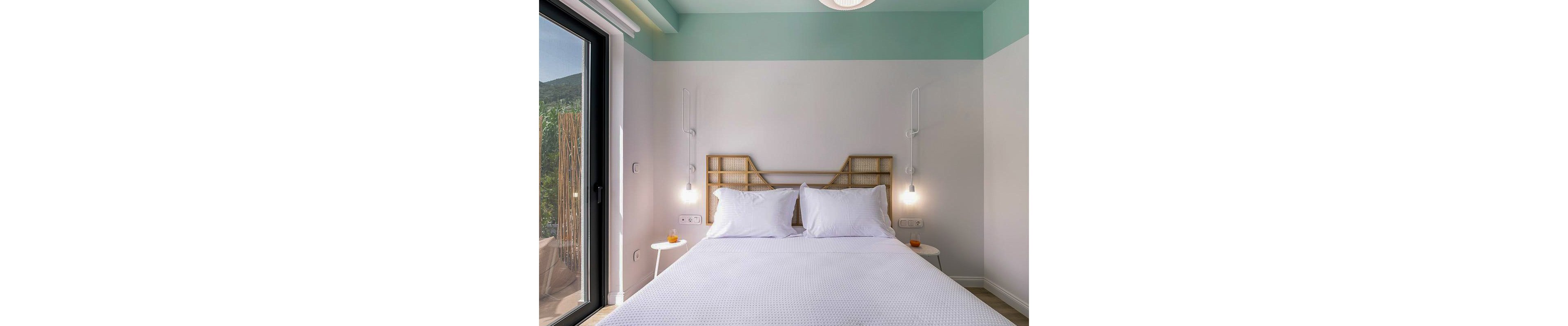 13 Keys Luxury Suites