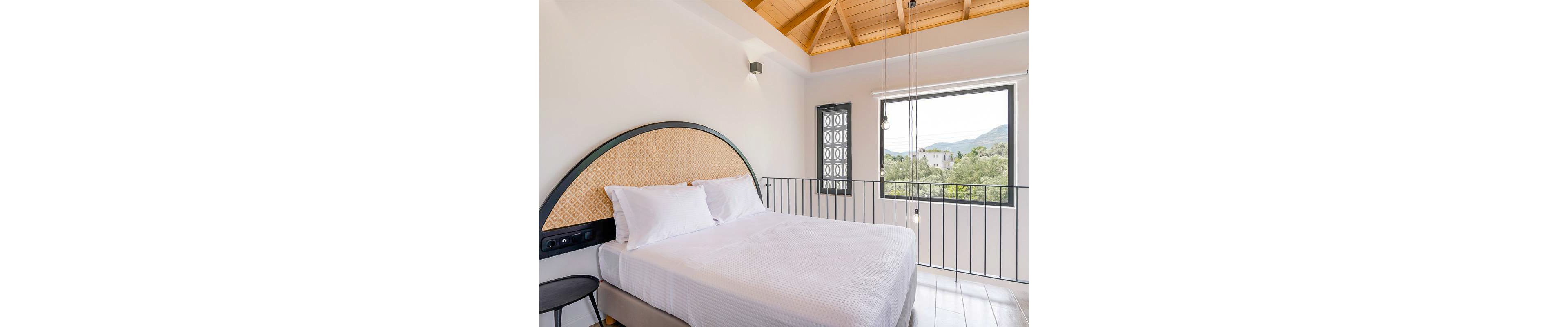 13 Keys Luxury Suites