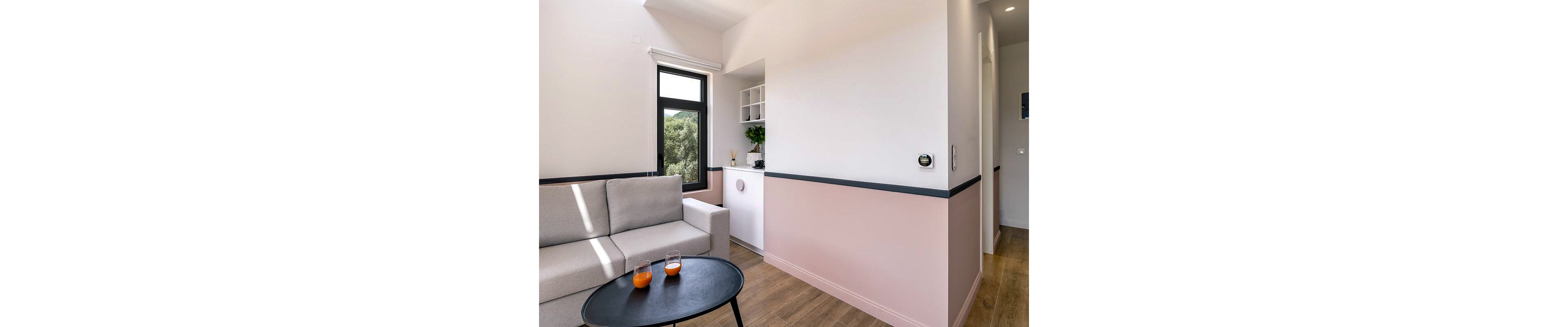 13 Keys Luxury Suites