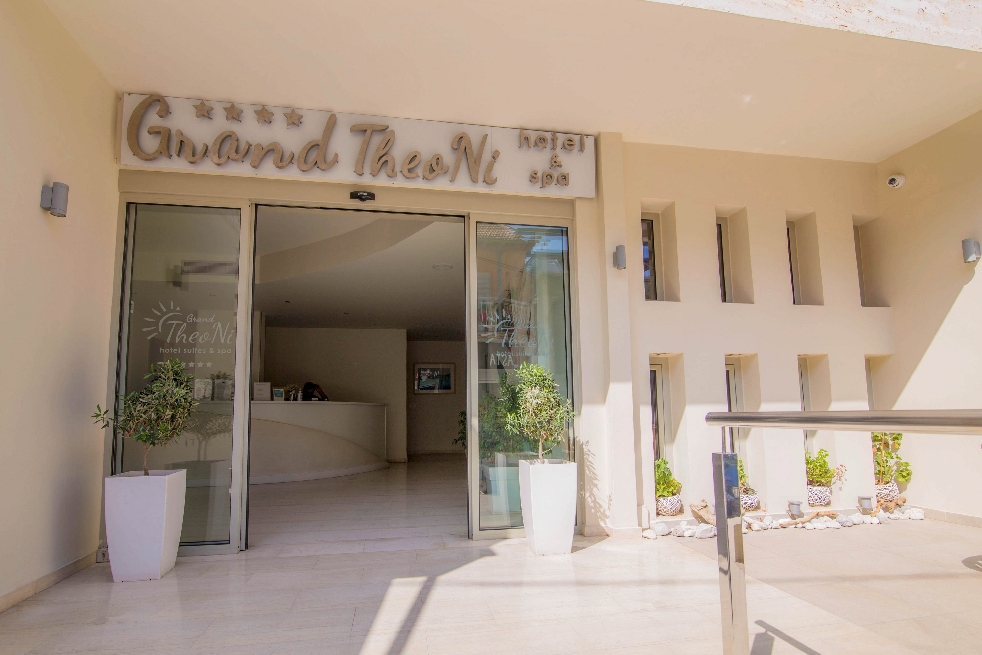 Grand TheoNi Boutique Hotel & Spa